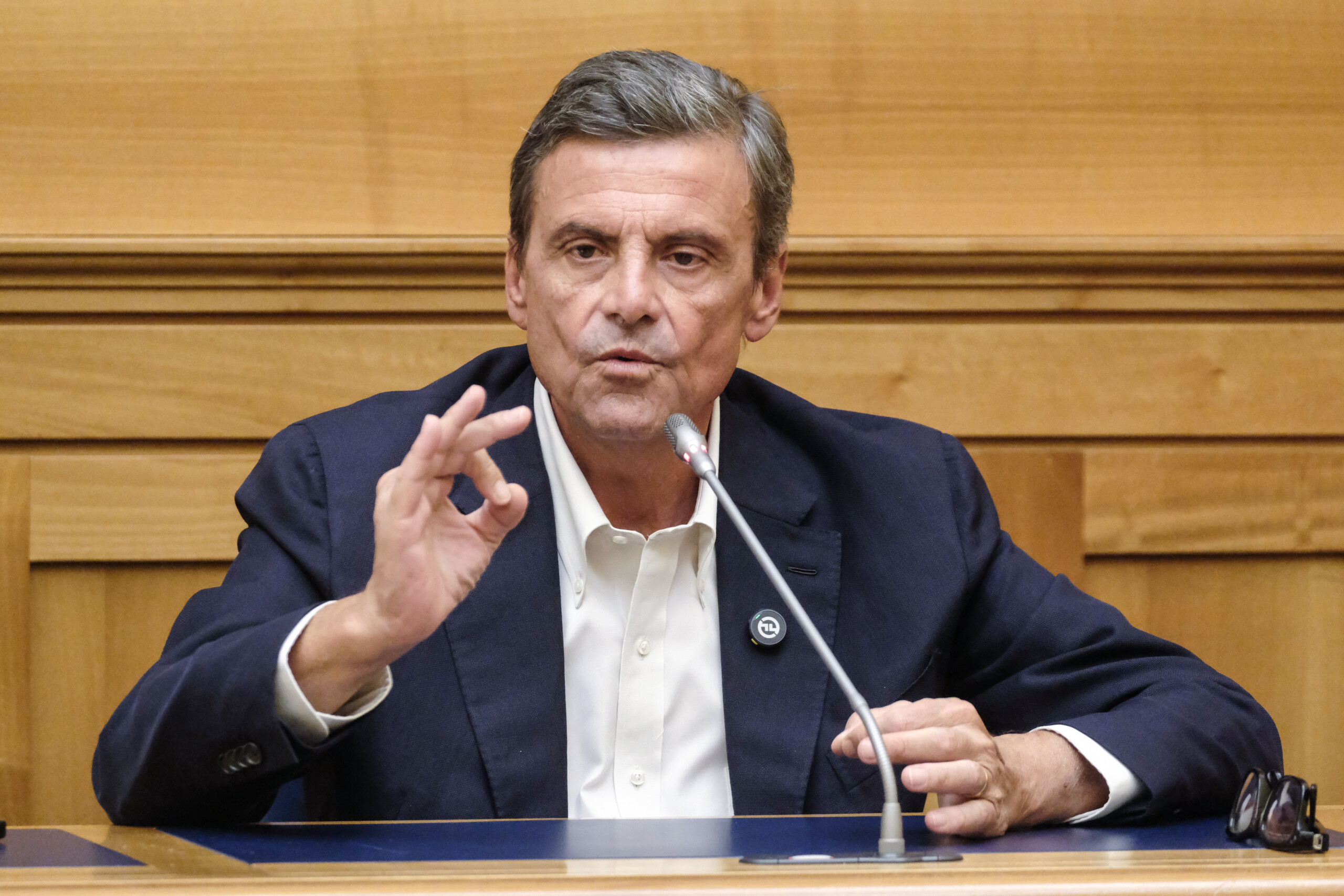 enquete urbanistique a milan calenda le parquet ne decide pas du developpement sala doit continuer scaled