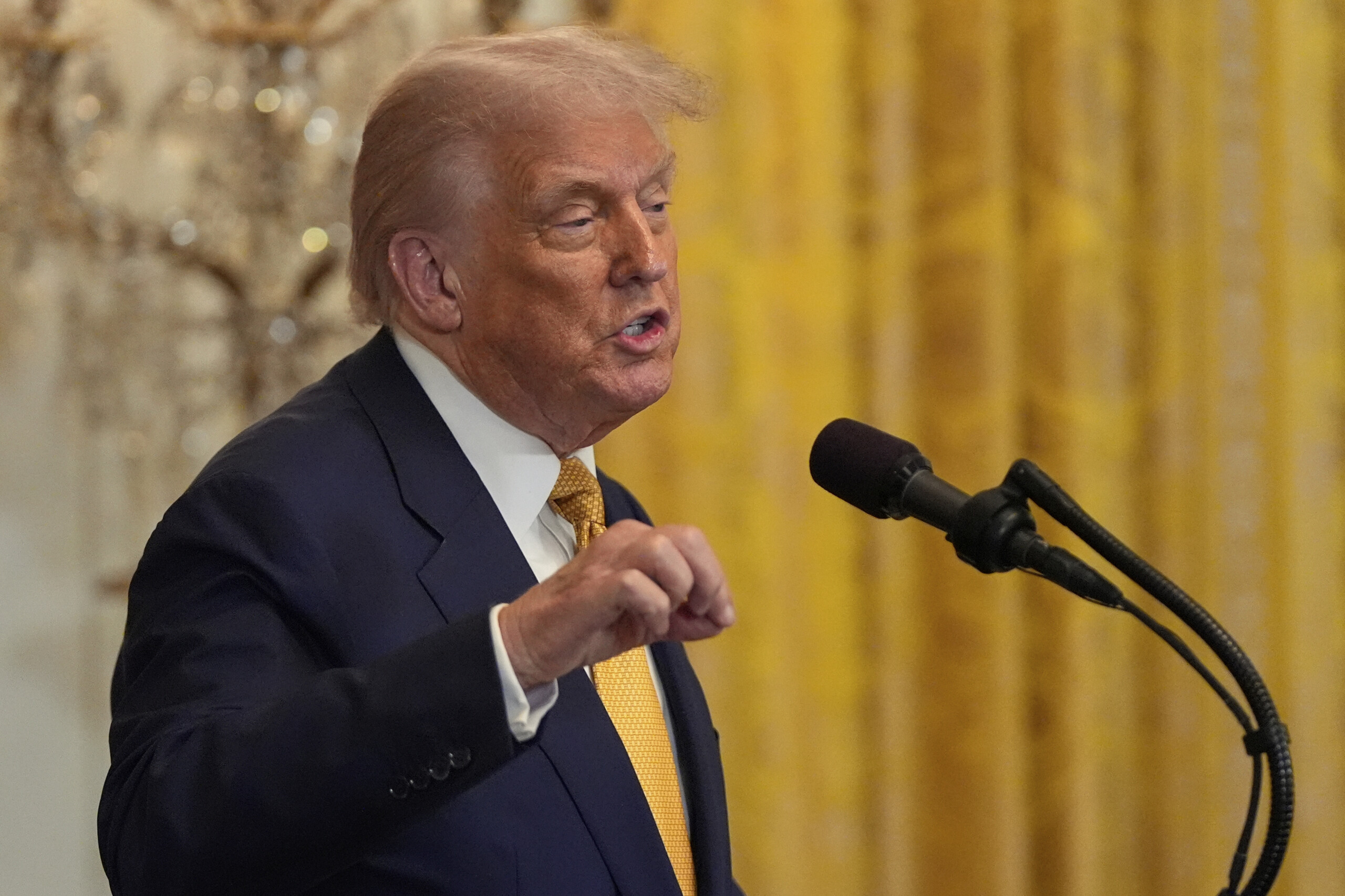 etats unis trump a powell le conseil de la fed doit agir il nuit aux familles scaled