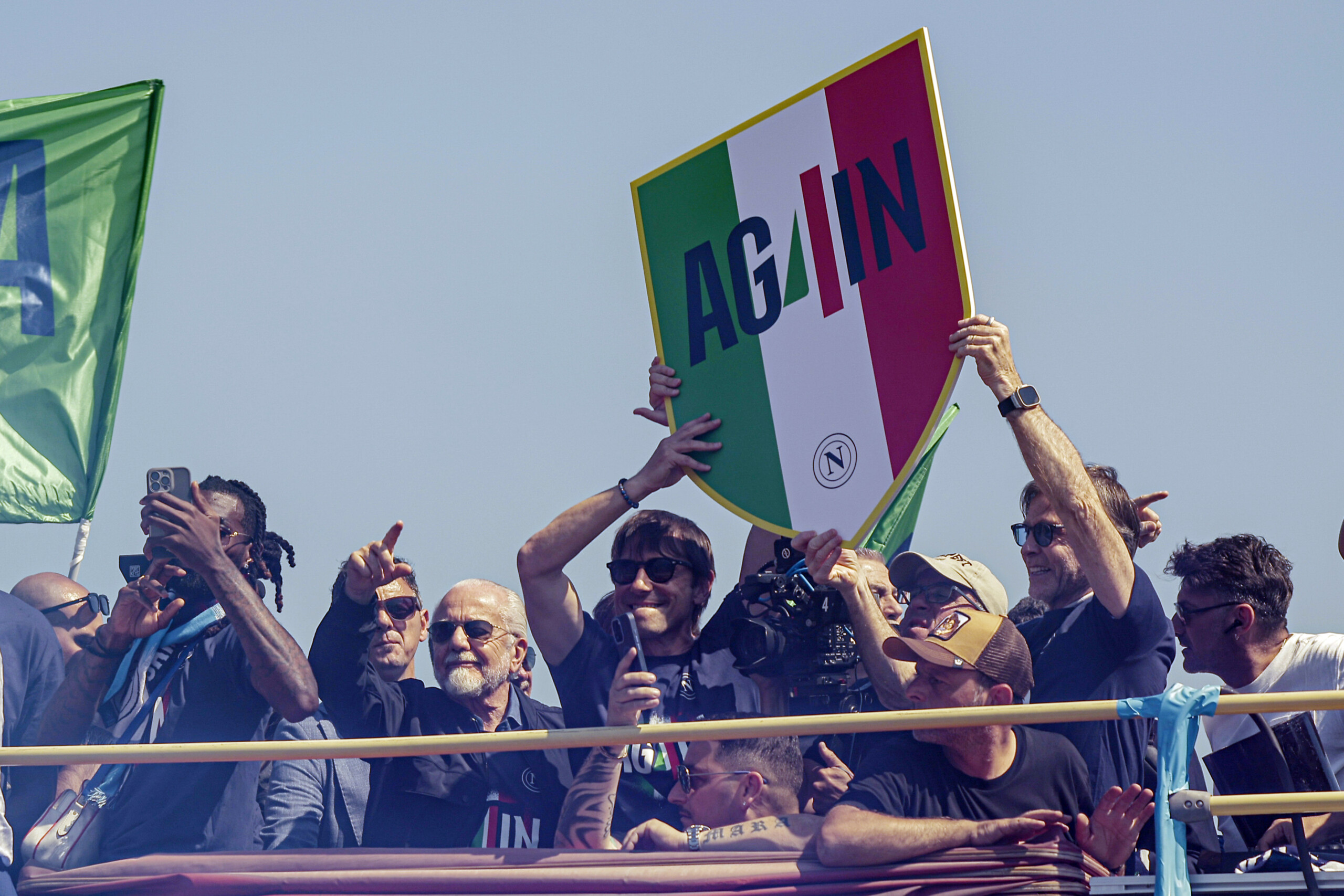 football un mois avant le debut de la serie a naples favori des pronostics scaled