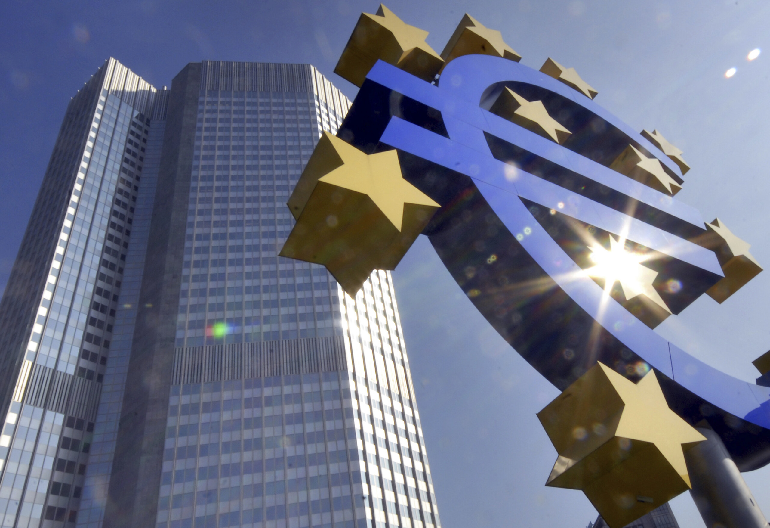 la bce laisse les taux dinteret inchanges scaled