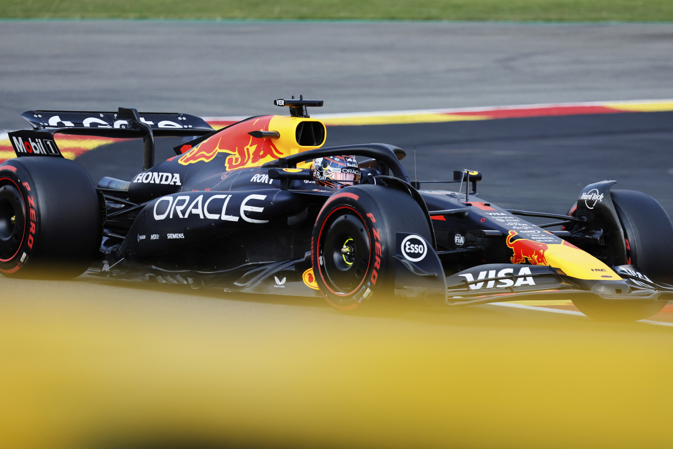 f1 verstappen remporte le sprint en belgique leclerc quatrieme scaled