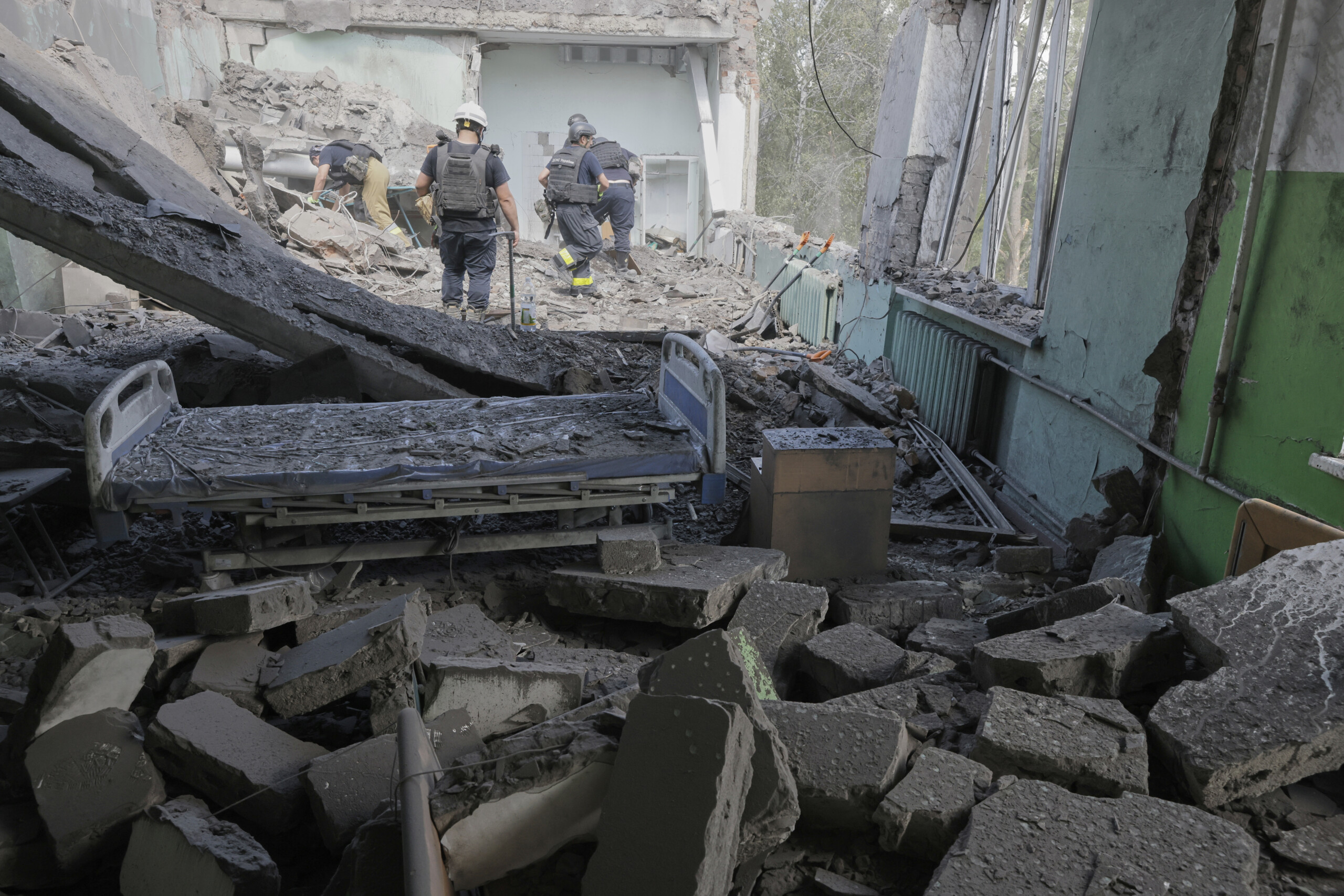 ukraine attaques aeriennes entre moscou et kiev pendant la nuit 4 morts scaled