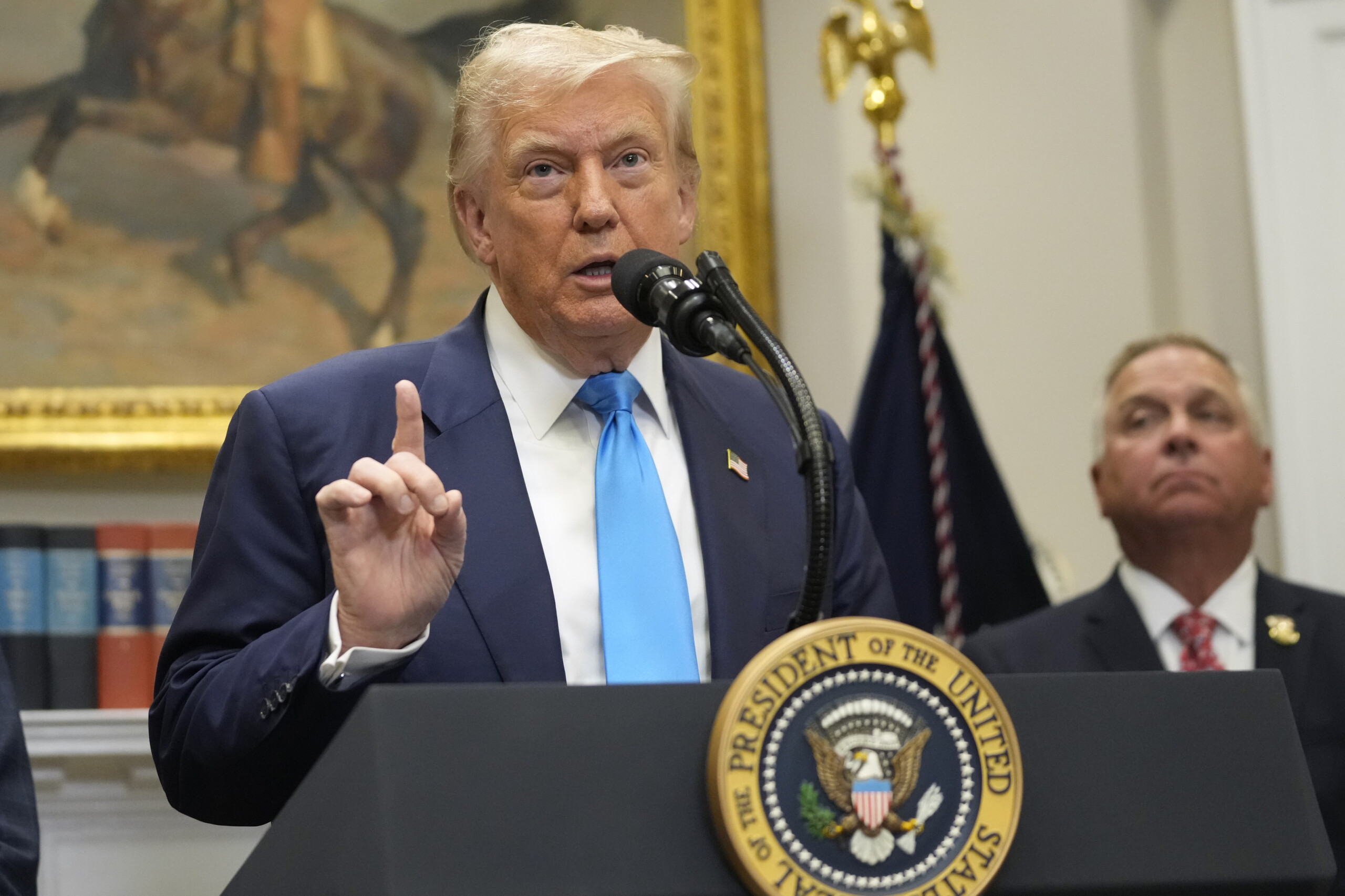 ukraine trump contre medvedev cest un rate il ferait mieux de surveiller ses propos scaled