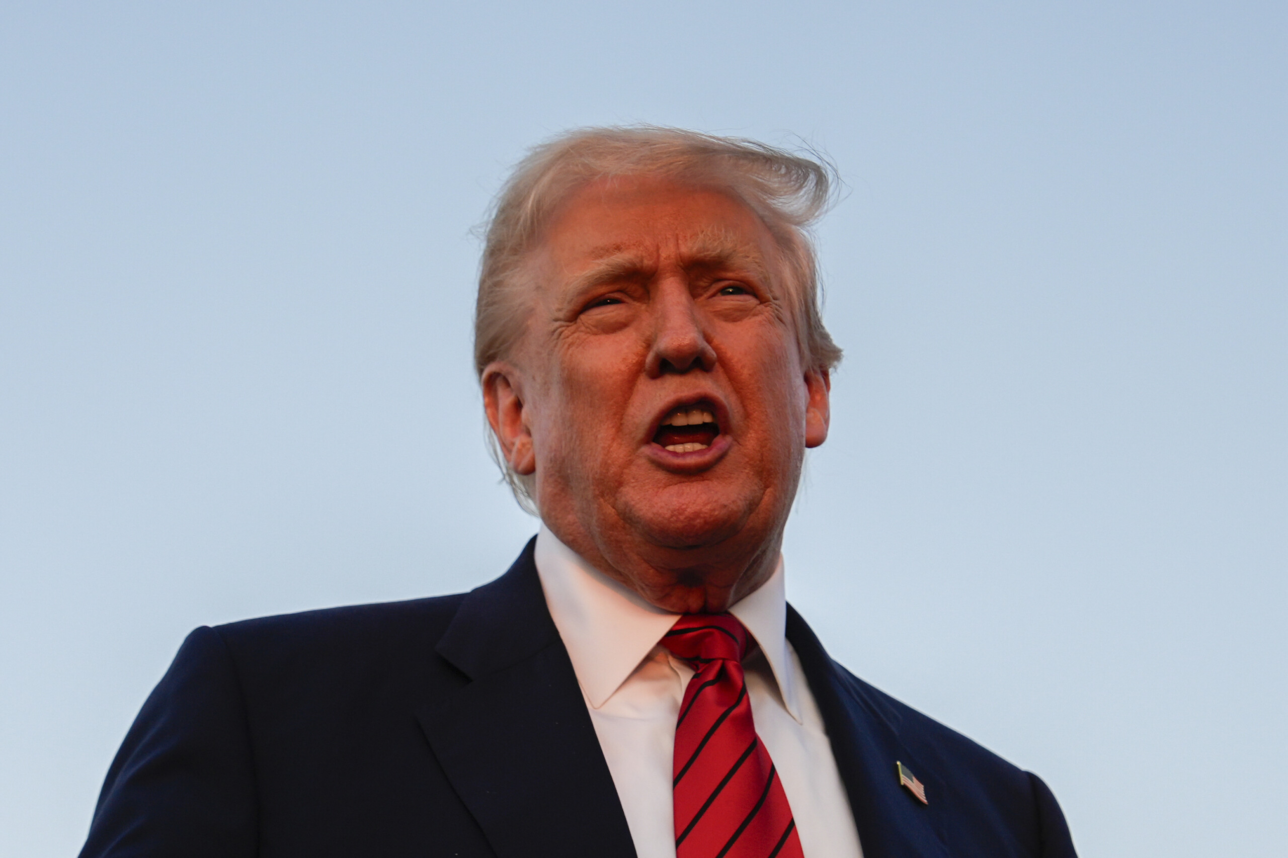 trump linde achete du petrole a la russie jaugmenterai les droits de douane scaled