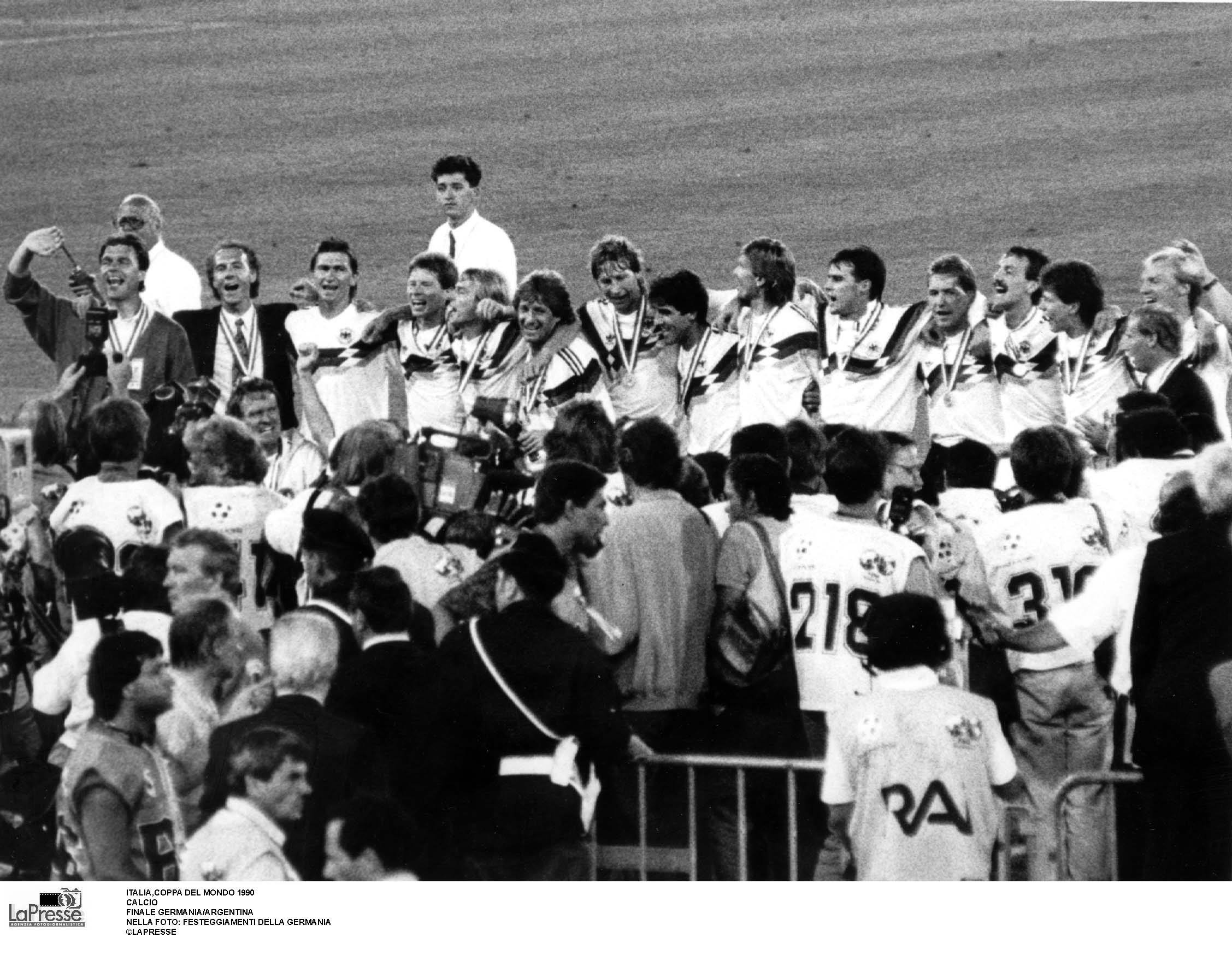 football frank mill est decede il avait remporte la coupe du monde 1990 en italie avec lallemagne