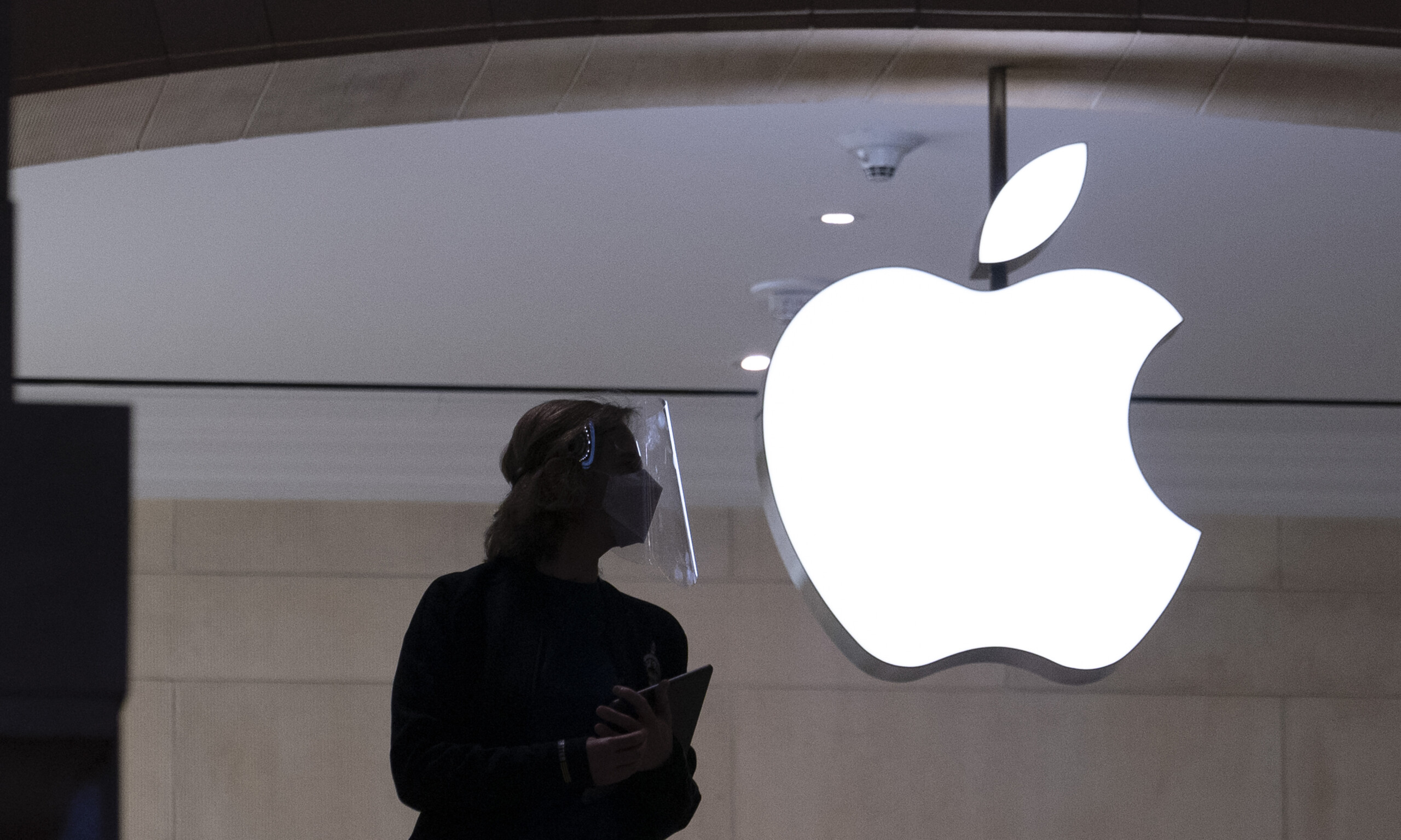 etats unis medias apple va annoncer des investissements a hauteur de 100 milliards de dollars scaled