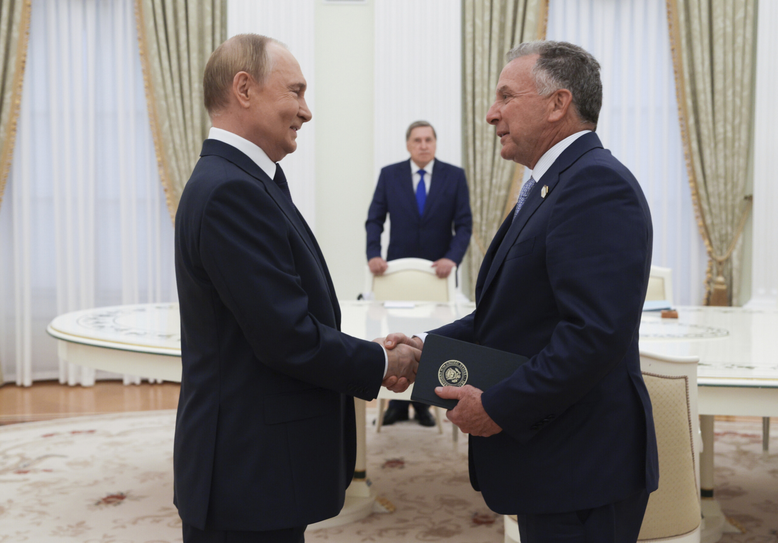 ukraine axios a partir de vendredi sanctions secondaires americaines contre moscou scaled