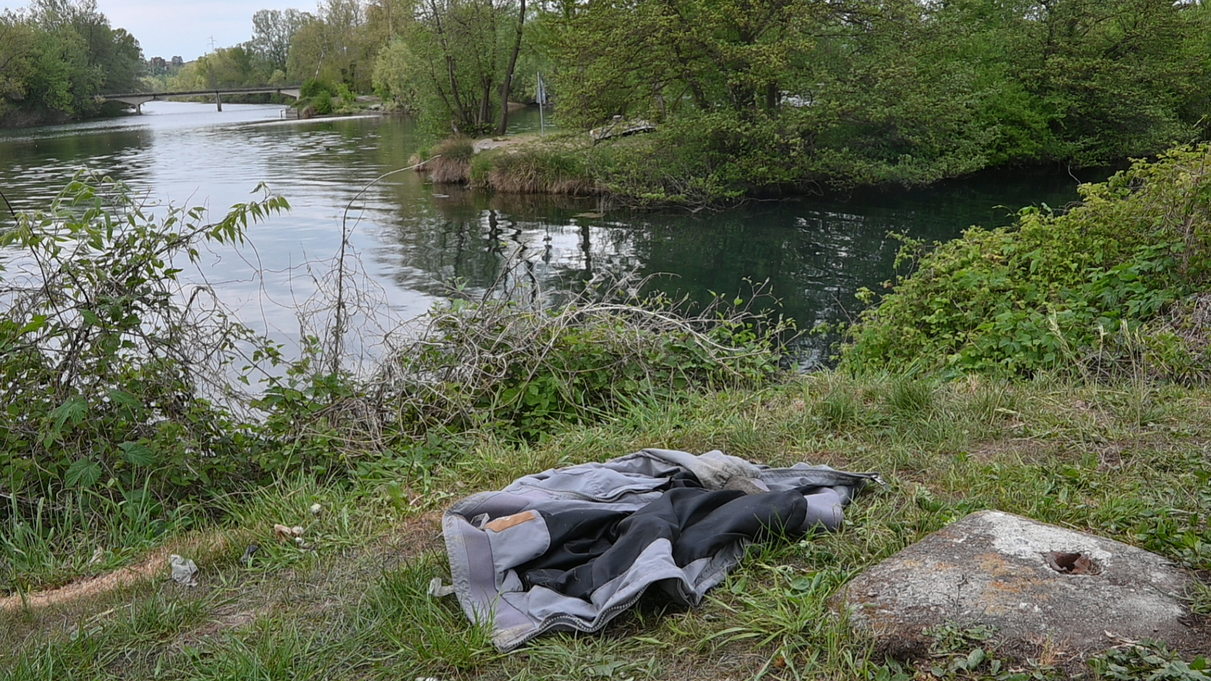 milan un jeune homme se jette dans ladda les recherches sont toujours infructueuses