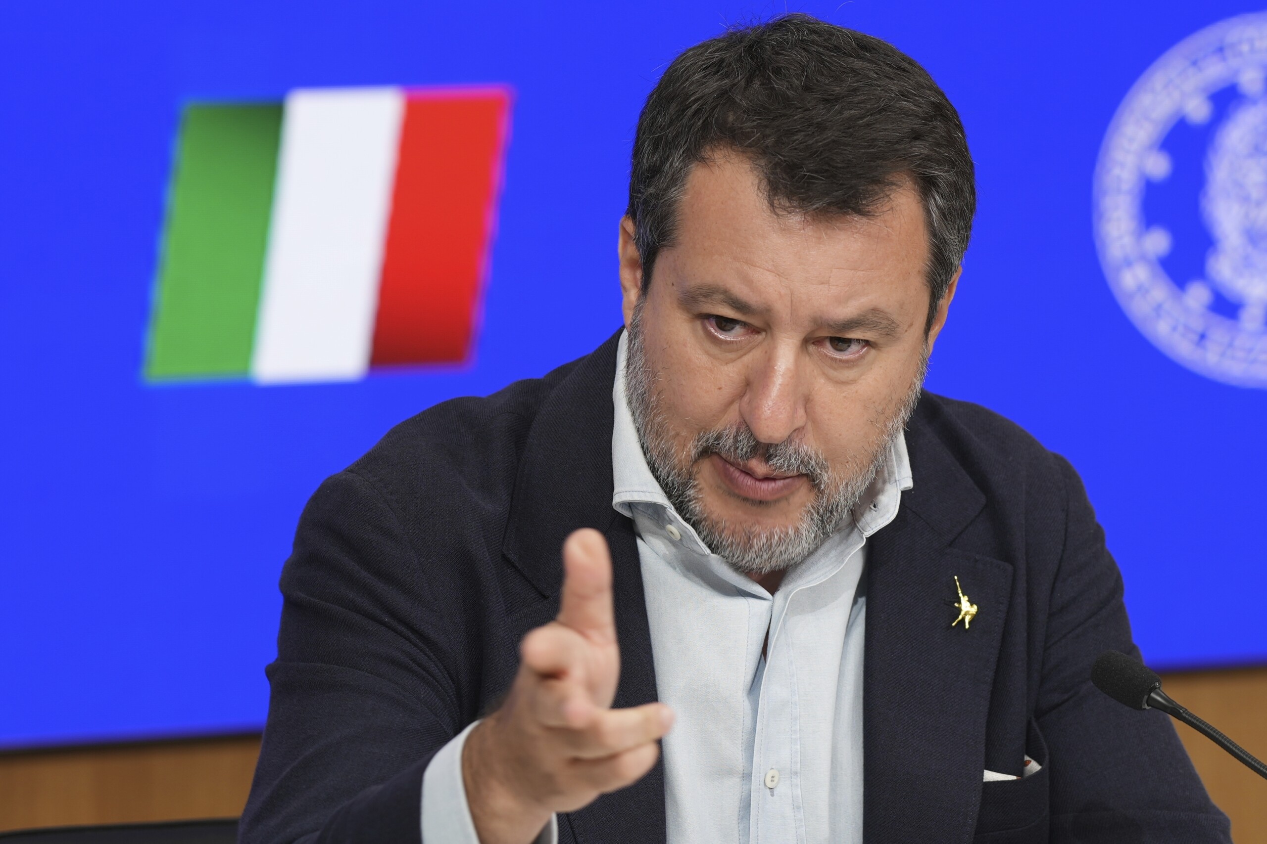 milan salvini si des mineurs roms sont responsables de la mort dune femme raser le camp scaled