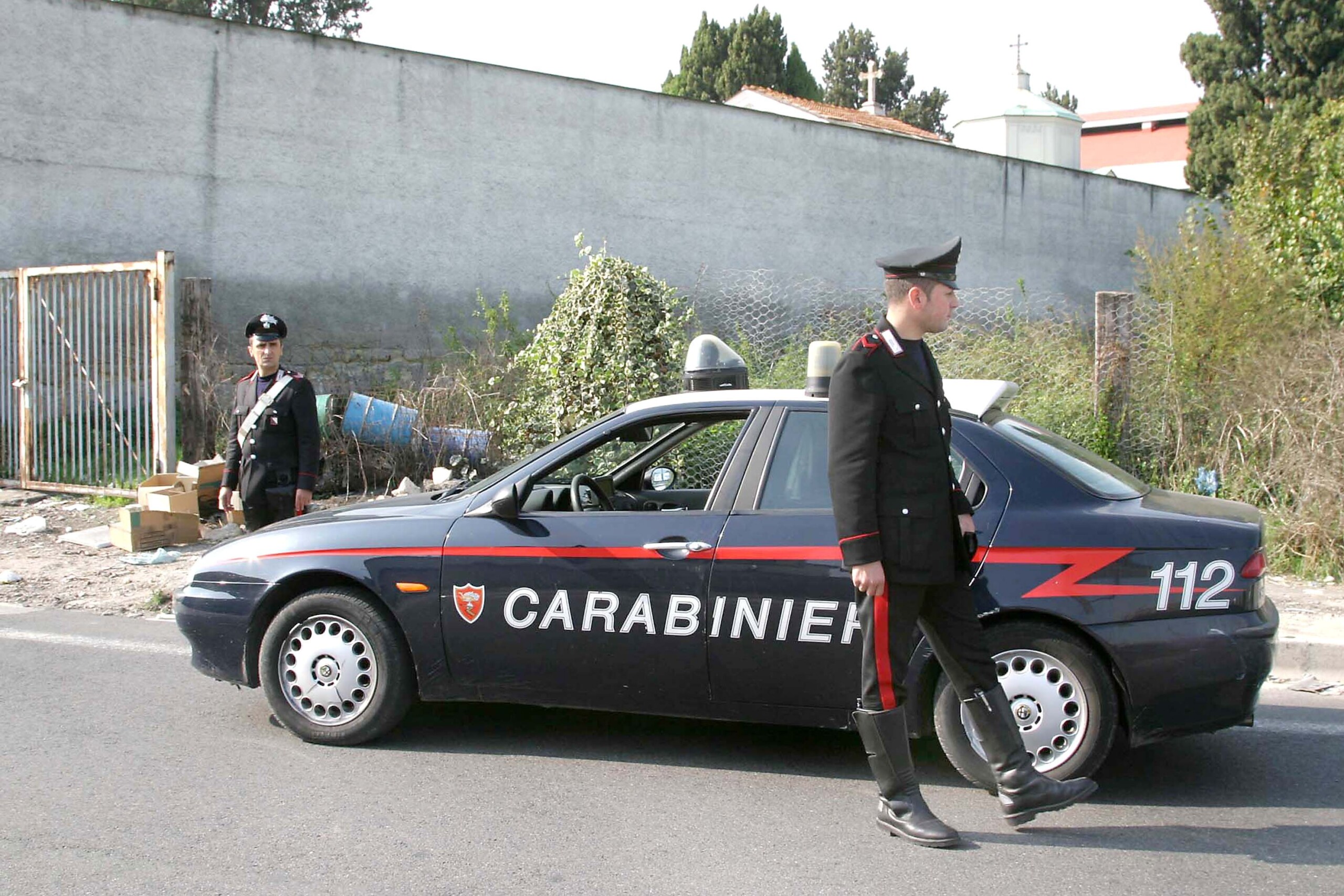 naples un inspecteur tue le beau fils place sous mandat de depot scaled