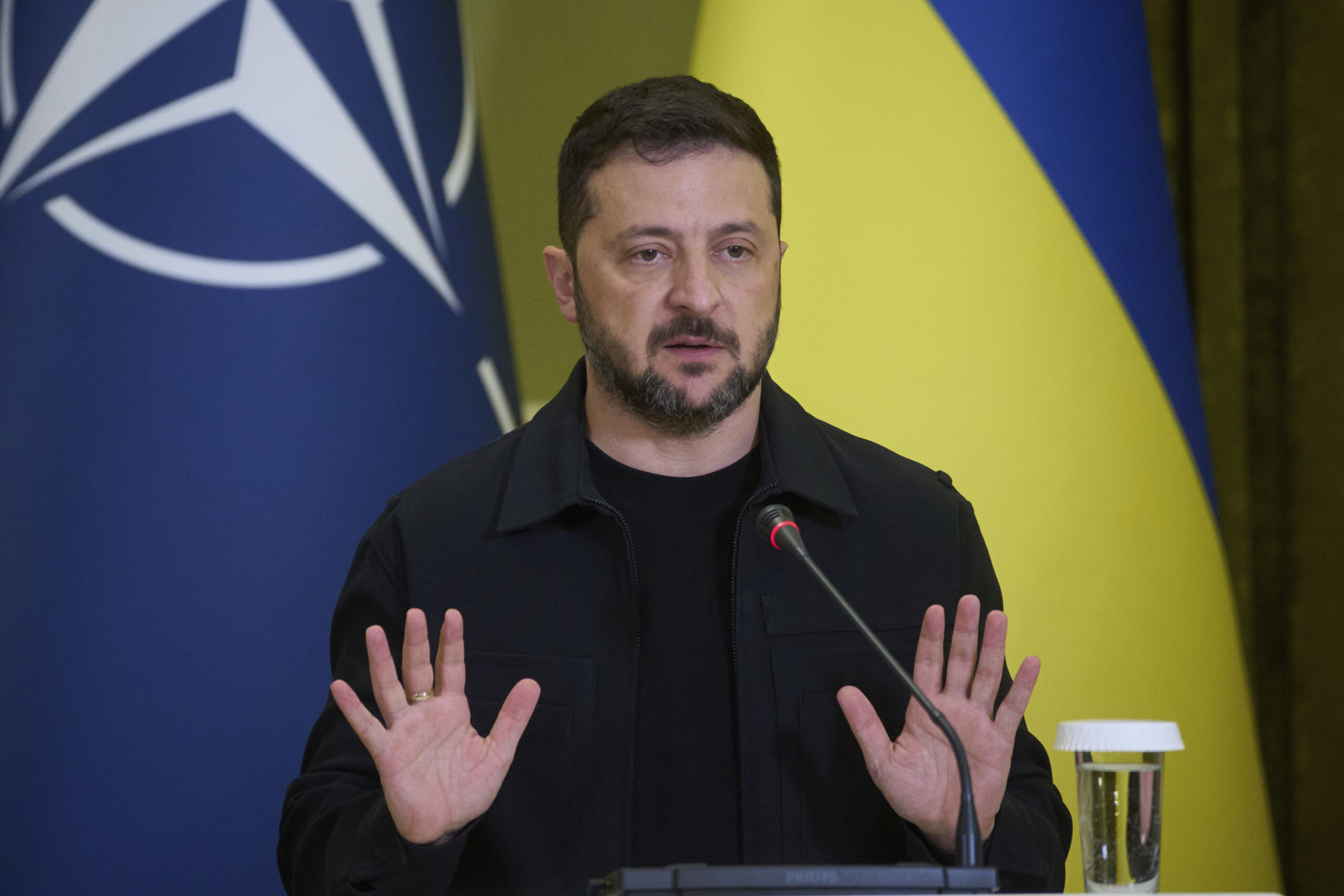 ukraine zelensky rencontre entre les delegations americaines et kyiviennes ce week end scaled