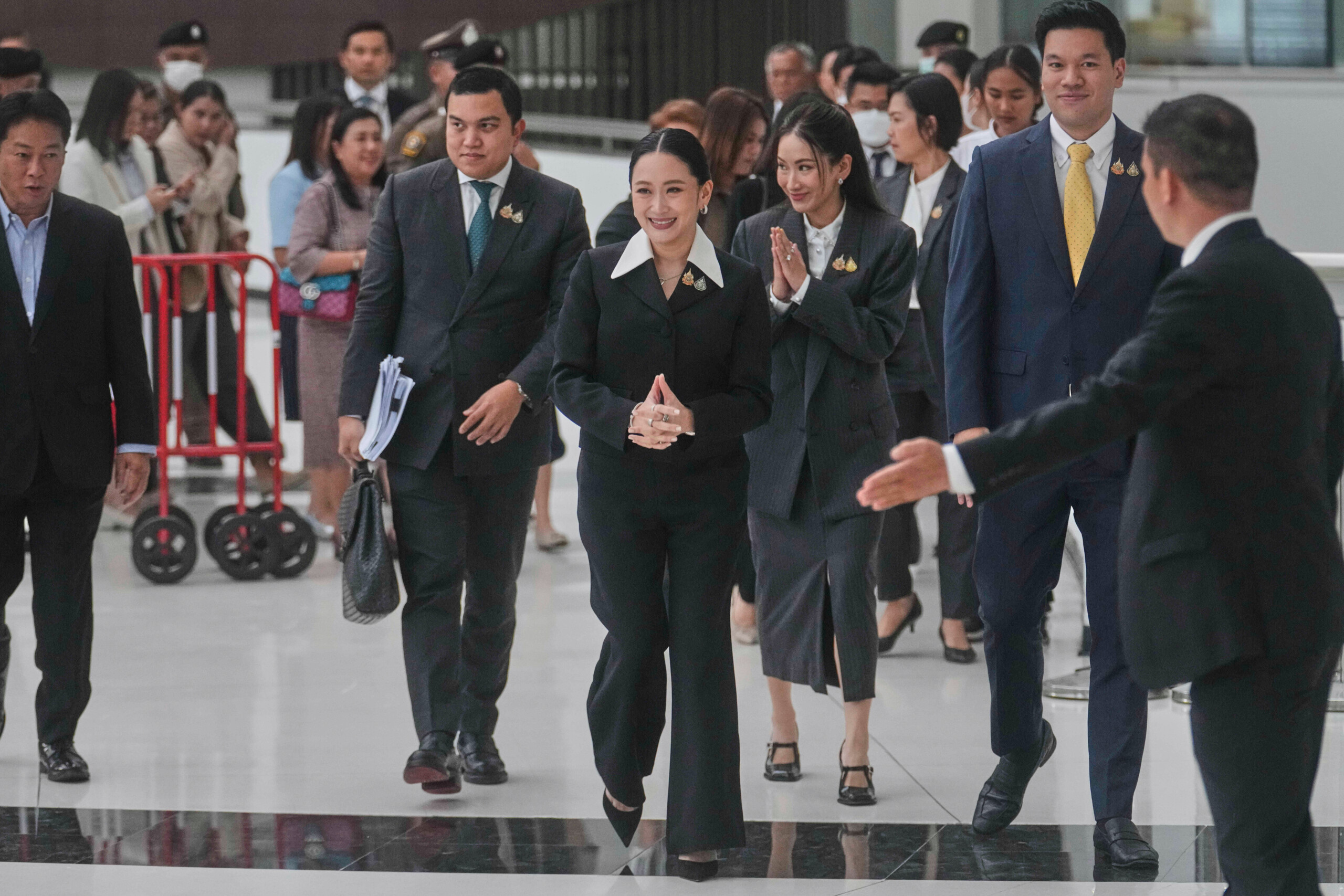 thailand la cour constitutionnelle destitue la premiere ministre shinawatra scaled