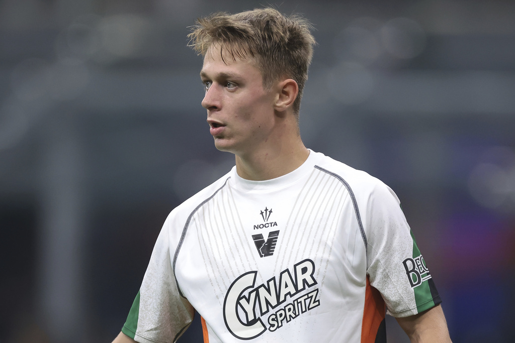fiorentina larrivee de nicolussi caviglia en provenance de venise est officielle