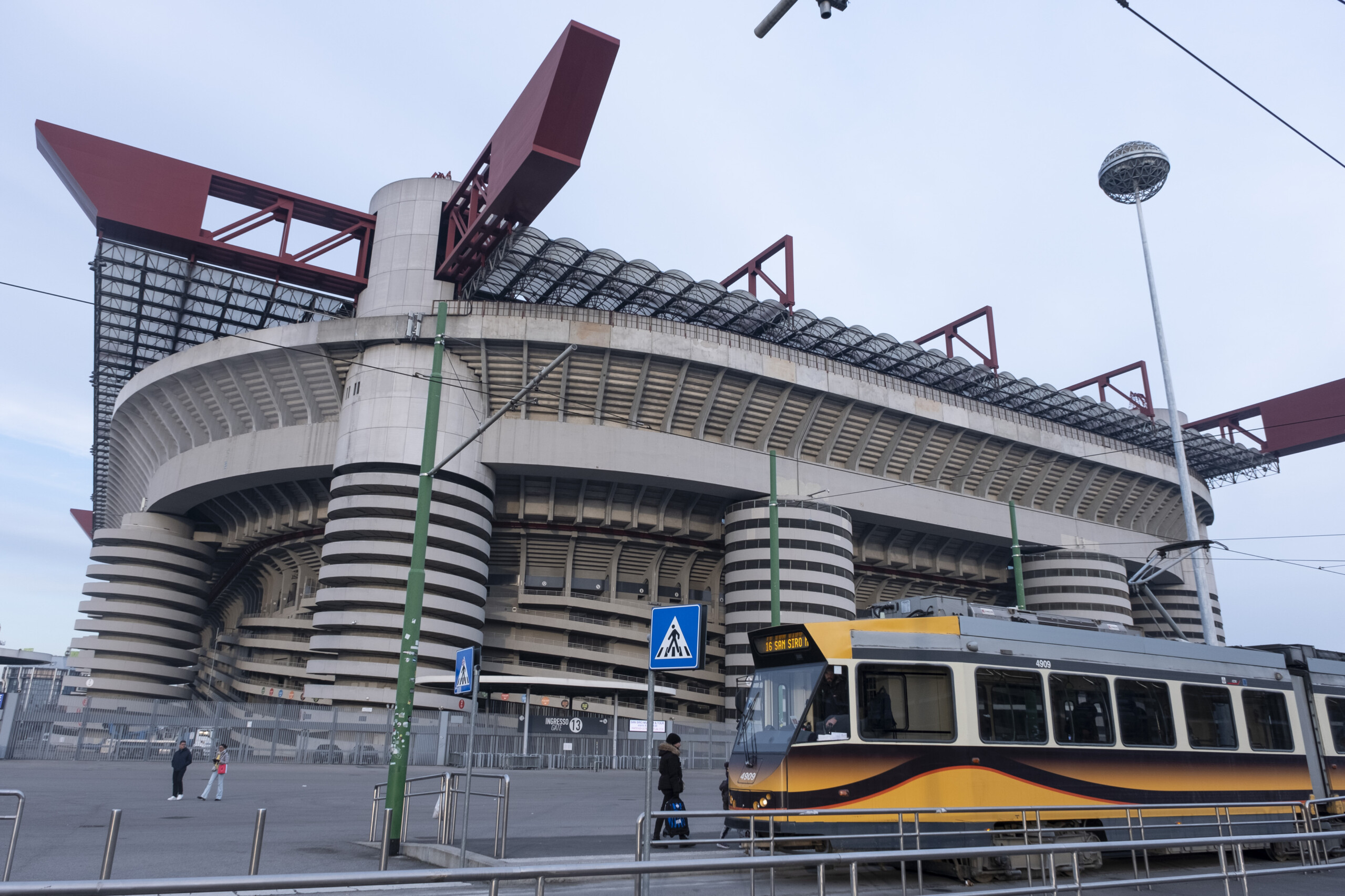 stade de milan simonelli a ce jour san siro naccueillera pas les championnats deurope scaled