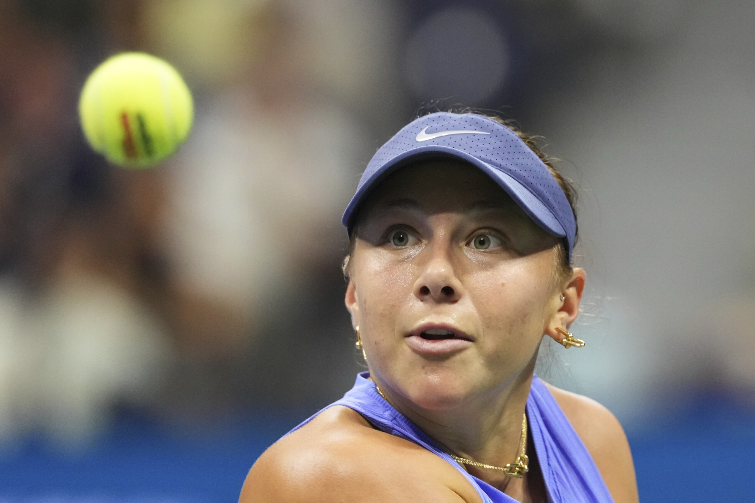 us open anisimova bat osaka 2 1 et se qualifie pour la finale contre sabalenka scaled