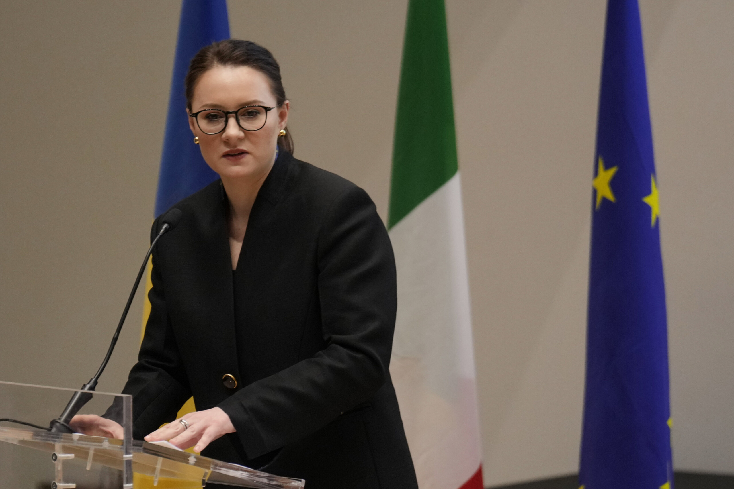 ukraine premier ministre pour la premiere fois un batiment gouvernemental a ete touche le monde doit reagir scaled