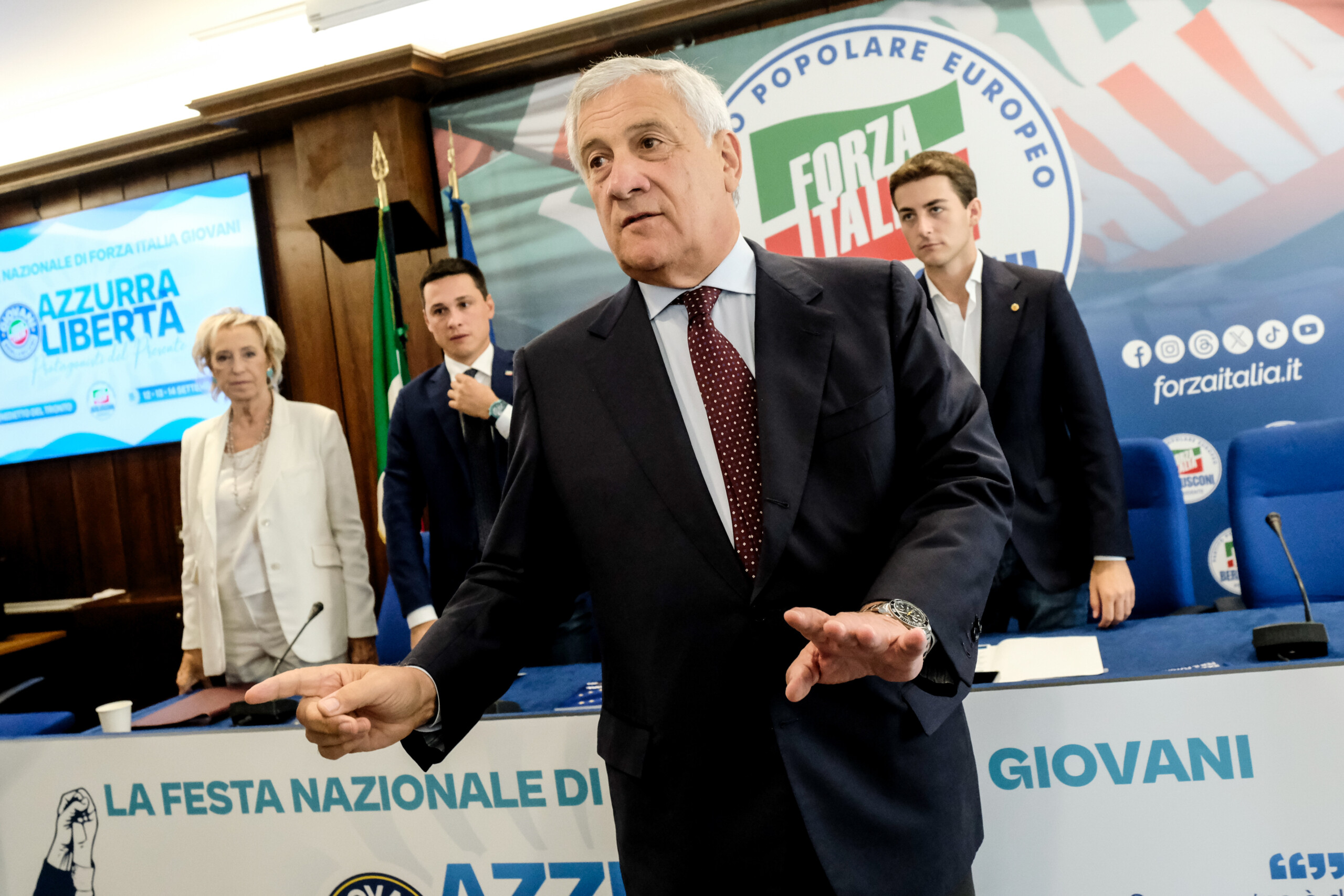 manoeuvre tajani on peut envisager une defiscalisation de la treizieme scaled