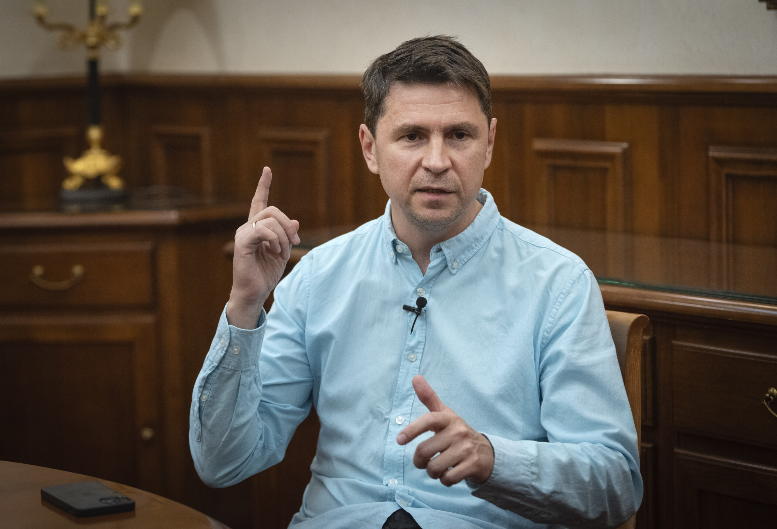 ukraine podolyak poutine ne comprend que la force des sanctions plus severes pour lisoler scaled