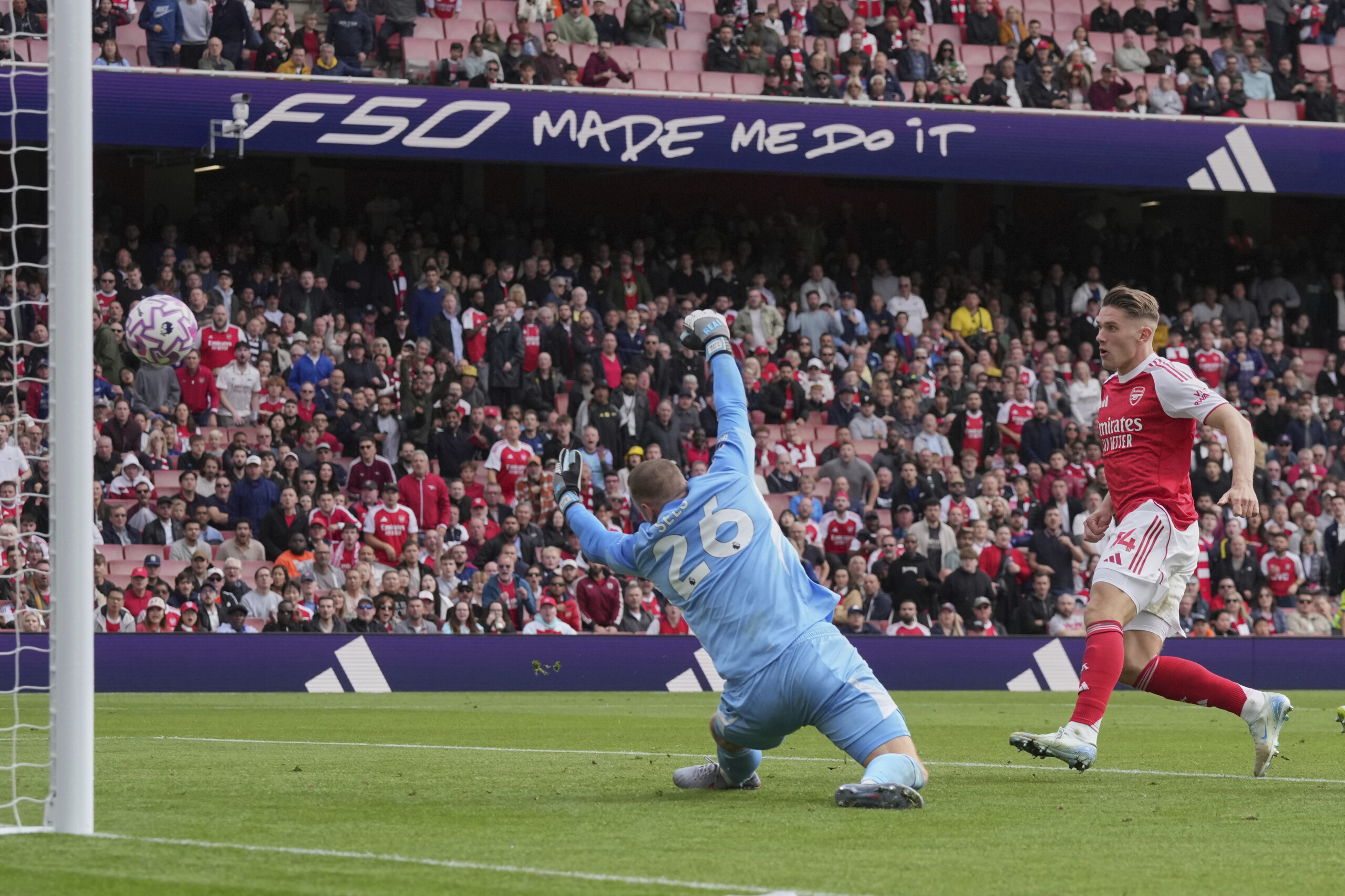 premier league arsenal ecrase nottingham forest 3 0 scaled