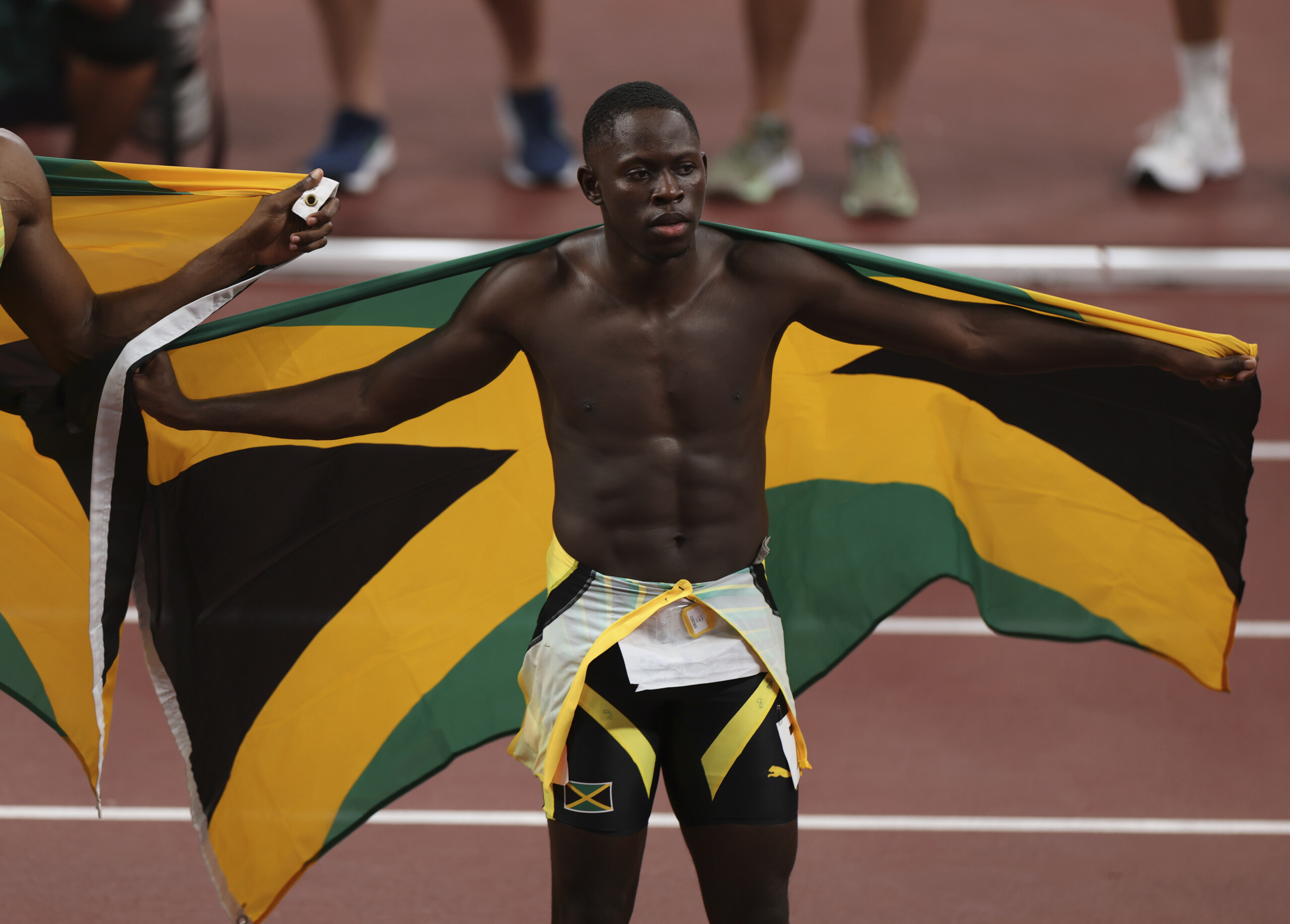 athletisme championnats du monde seville en or sur 100 m hommes scaled