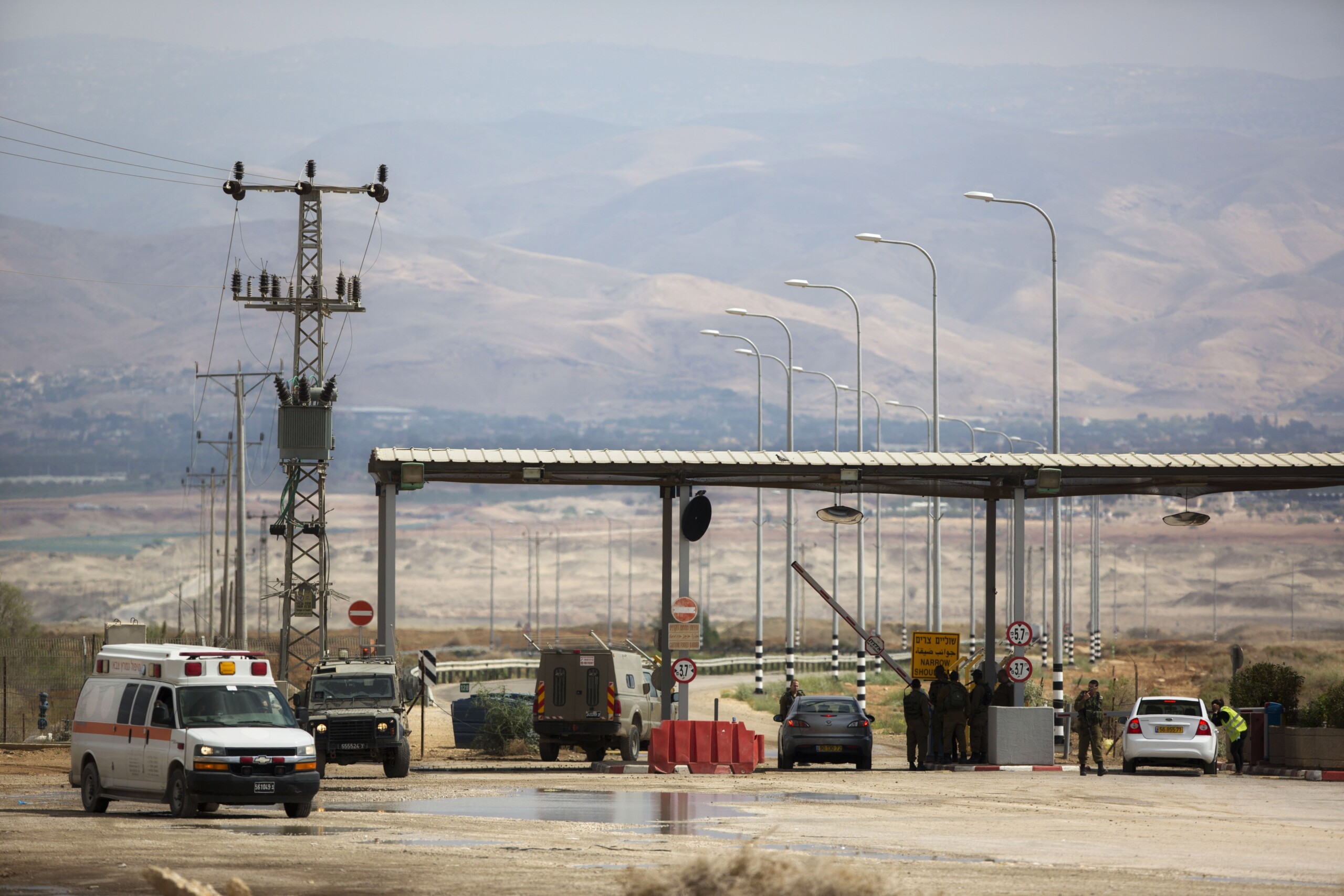 attaque au poste frontiere dallenby entre la jordanie et la cisjordanie deux morts scaled