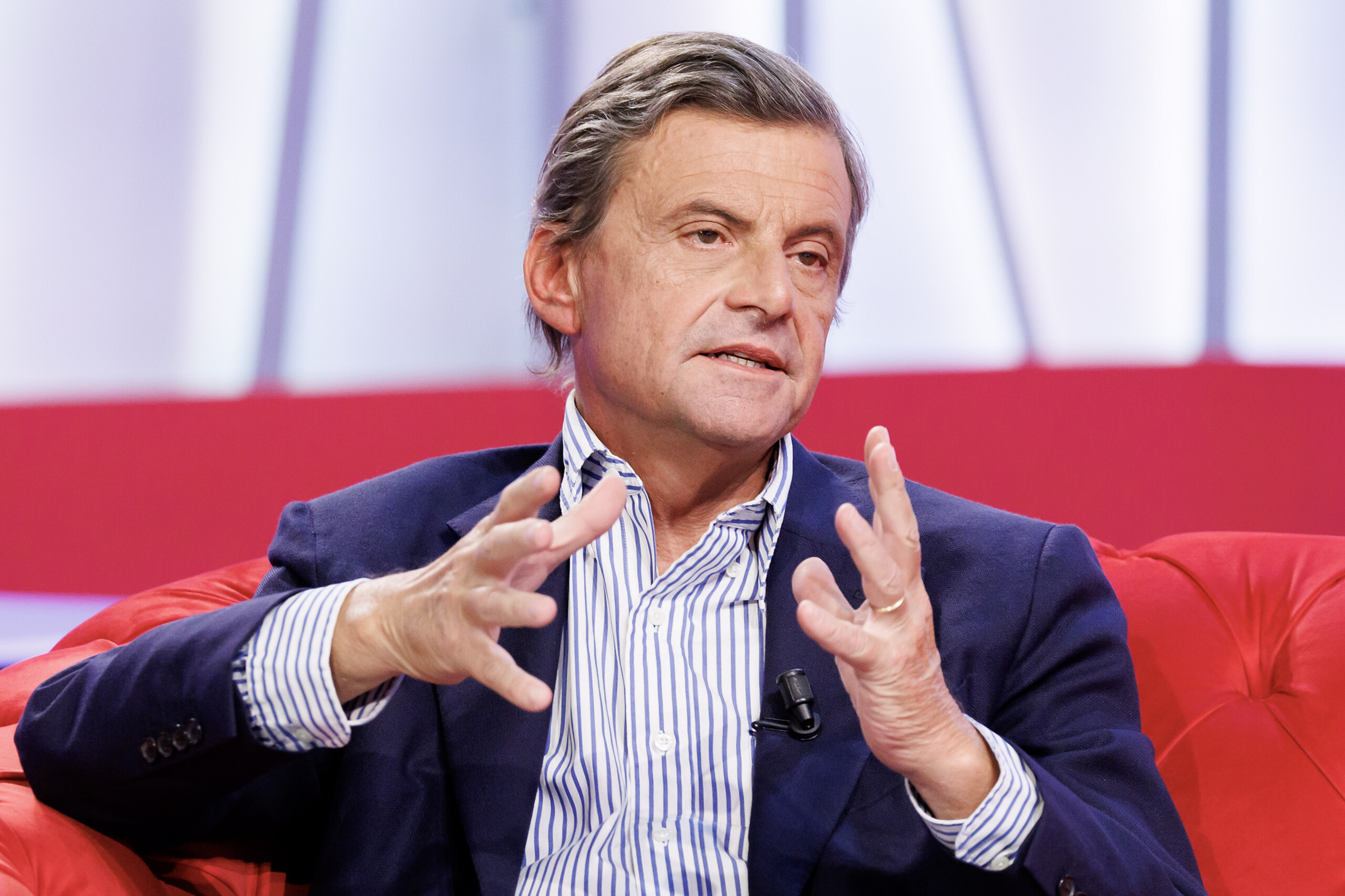 ligue calenda quand les boeufs de pontida mugissent tu sais que tu es dans le vrai scaled