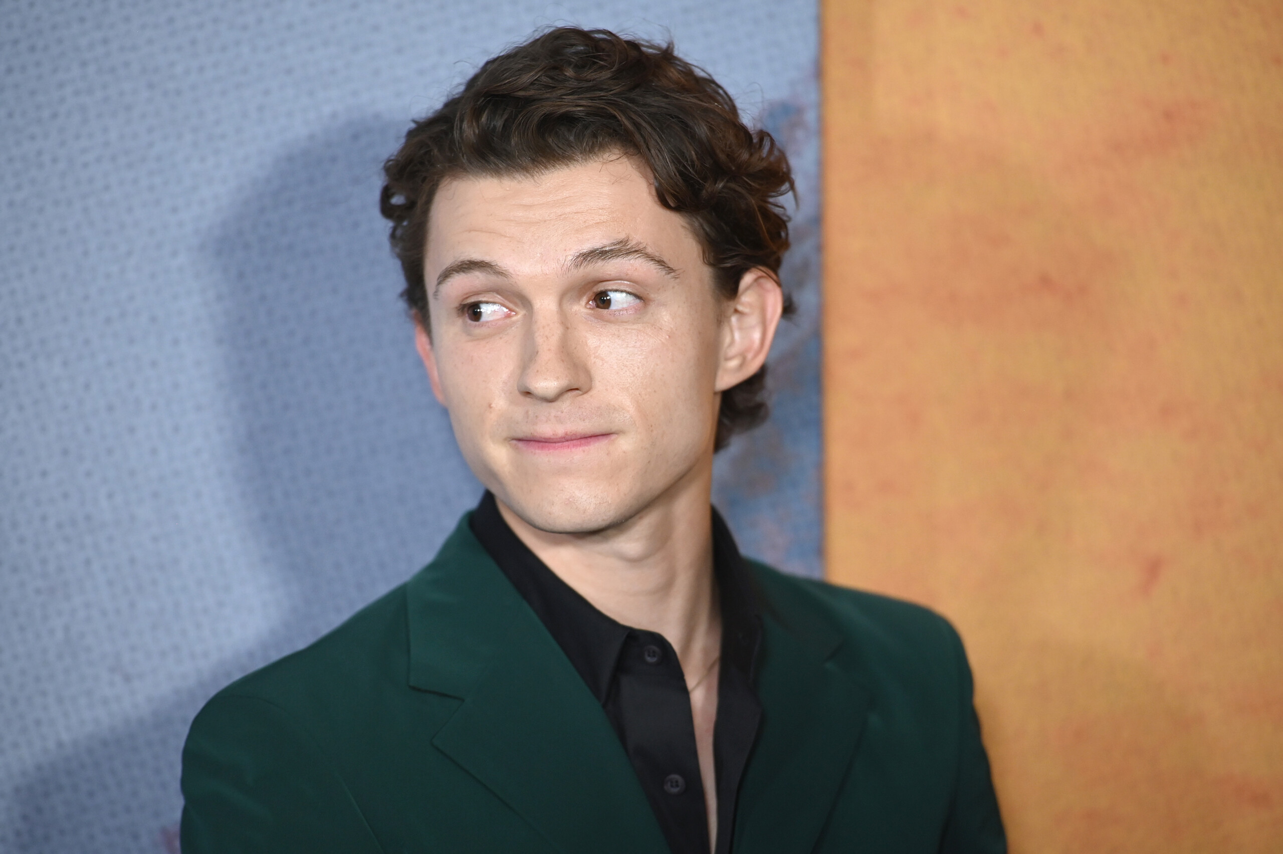 cinema accident sur le tournage de spiderman tom holland hospitalise scaled