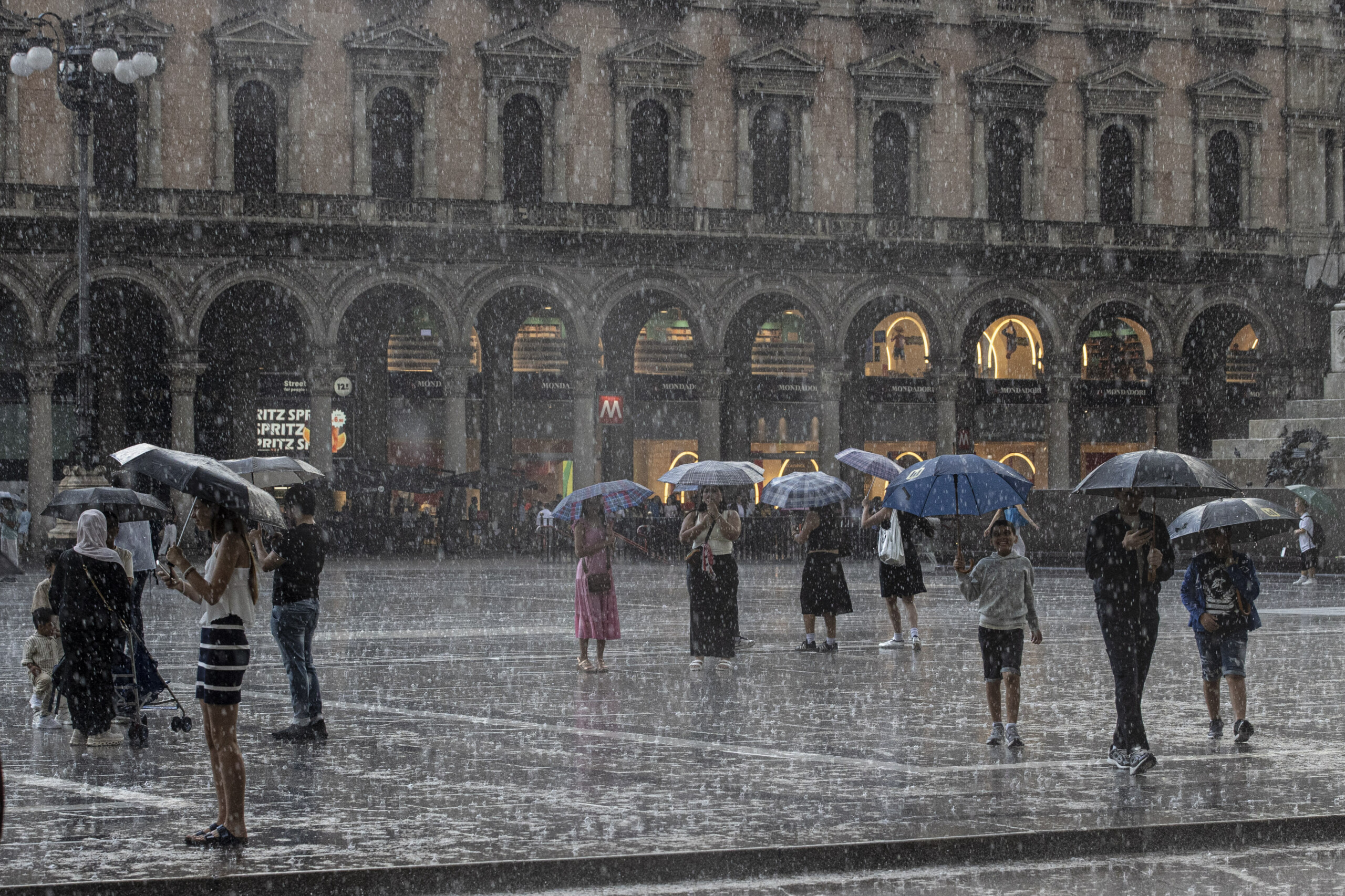 mauvais temps conseiller granelli deja 80 mm de pluie dans la region milanaise scaled
