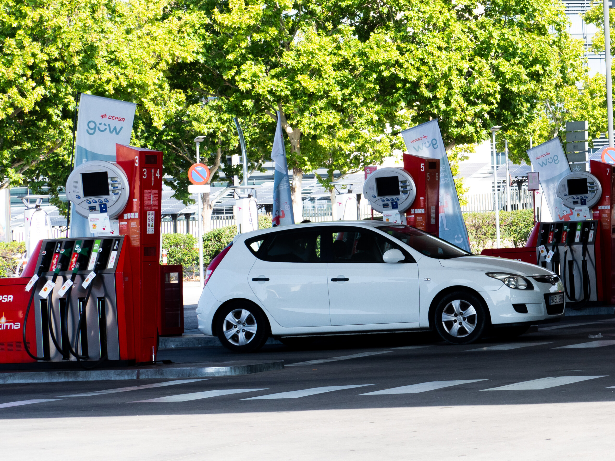 carburants codacons nous envisageons une action collective contre les compagnies petrolieres sanctionnees scaled