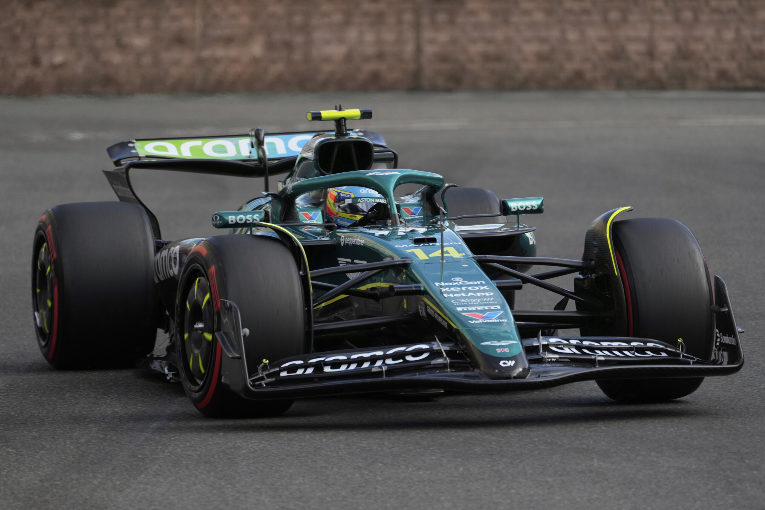 f1 gp de singapour alonso le plus rapide lors des premieres libres devant leclerc scaled