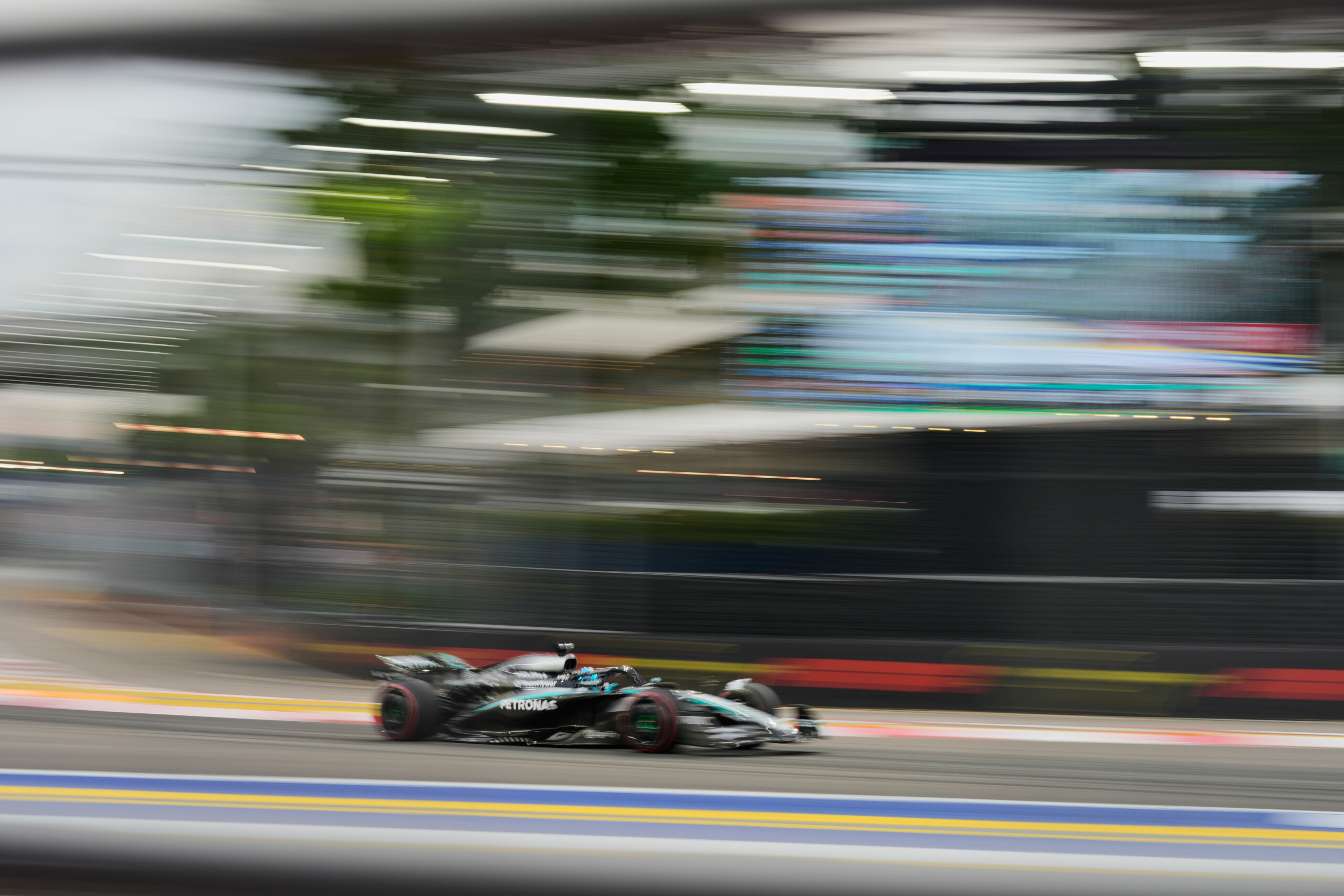 f1 grand prix de singapour russell en pole devant verstappen et piastri hamilton 6e scaled