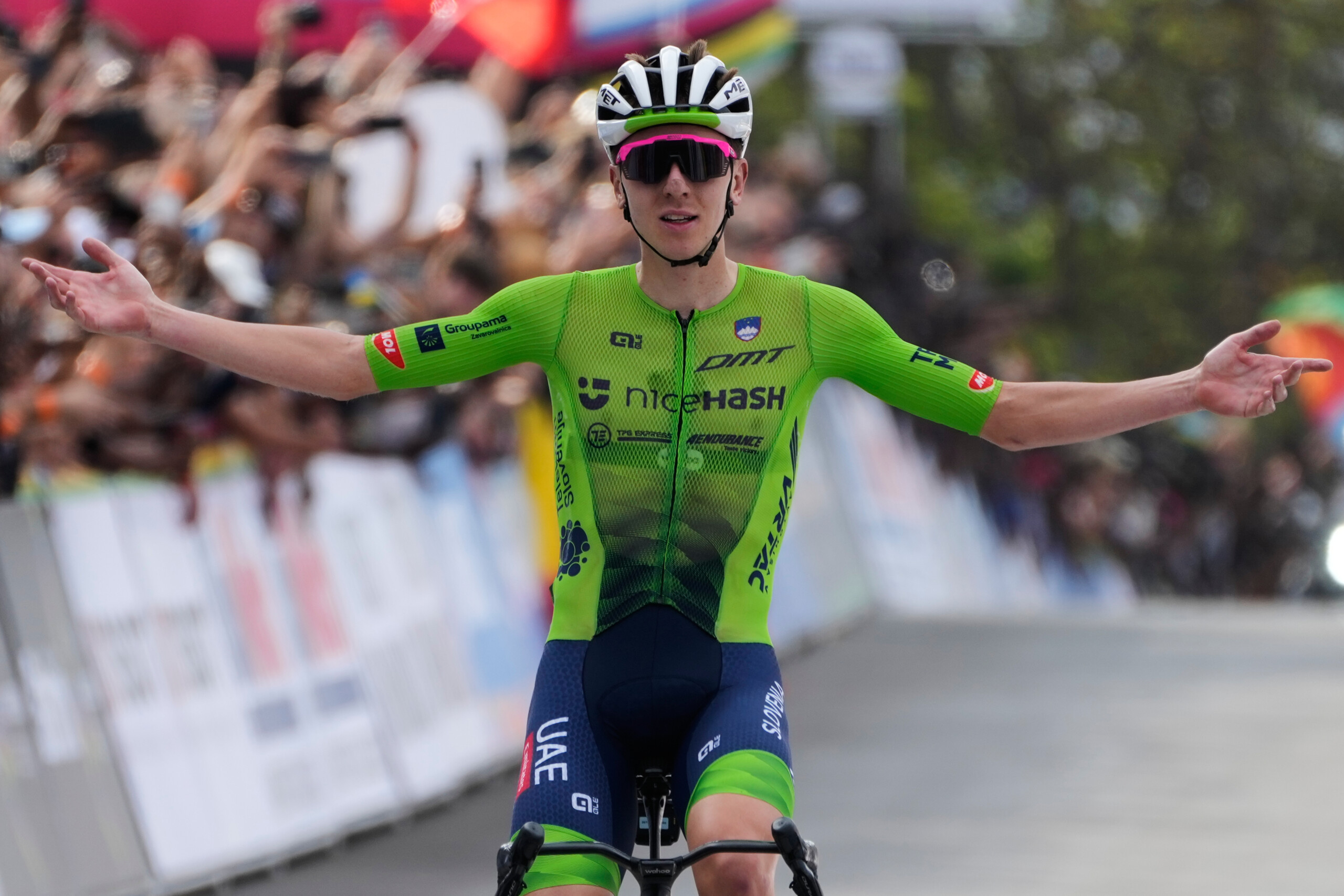 cyclisme championnats deurope pogacar triomphe en solo scaroni 4e scaled