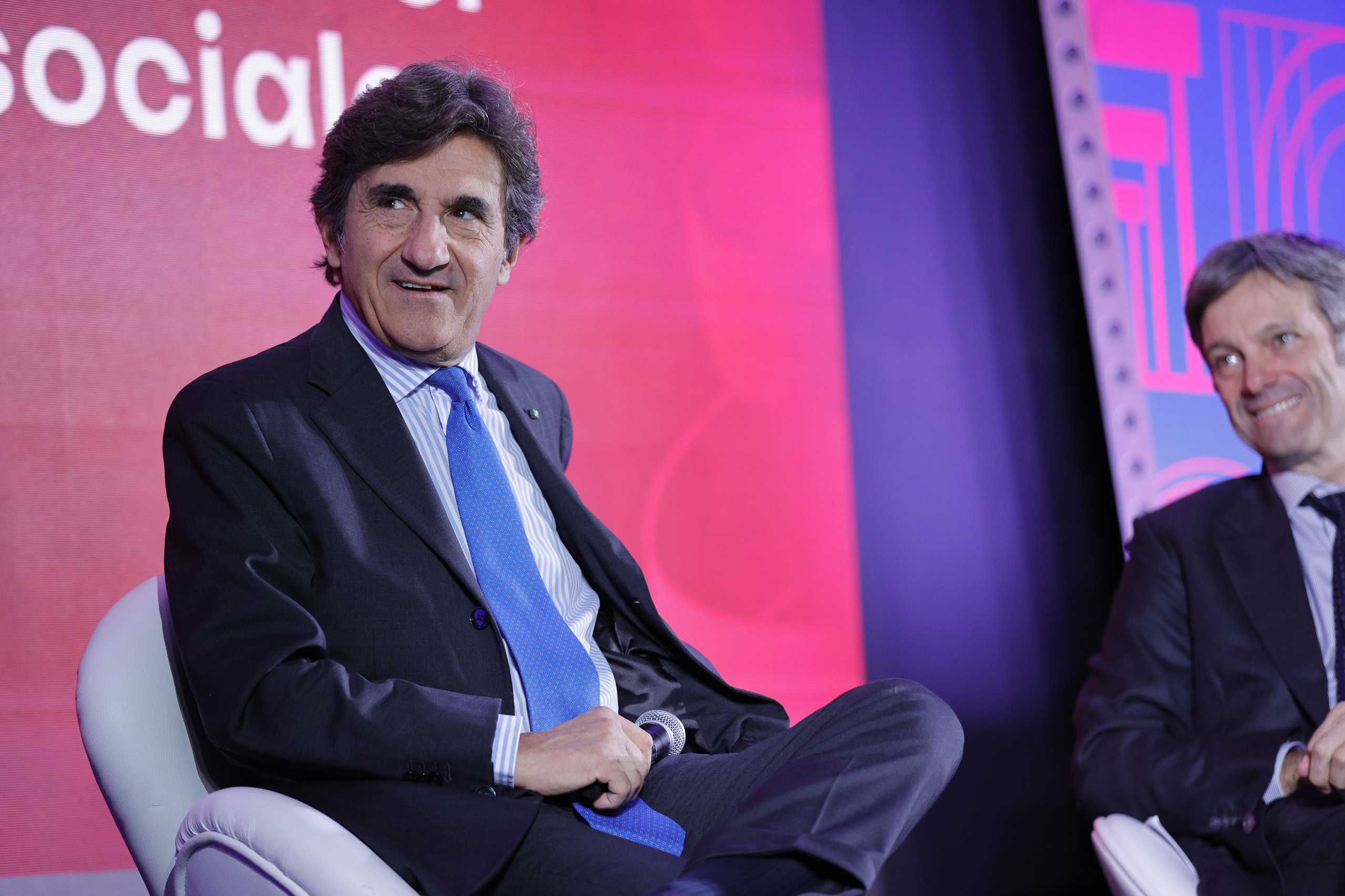 football cairo toro en 20 ans jai investi 72 millions deuros de ma poche