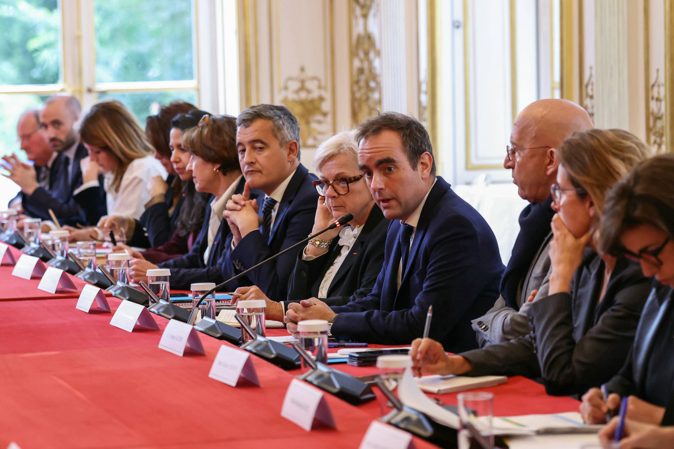france lecornu aux ministres notre seule mission est de surmonter la crise scaled
