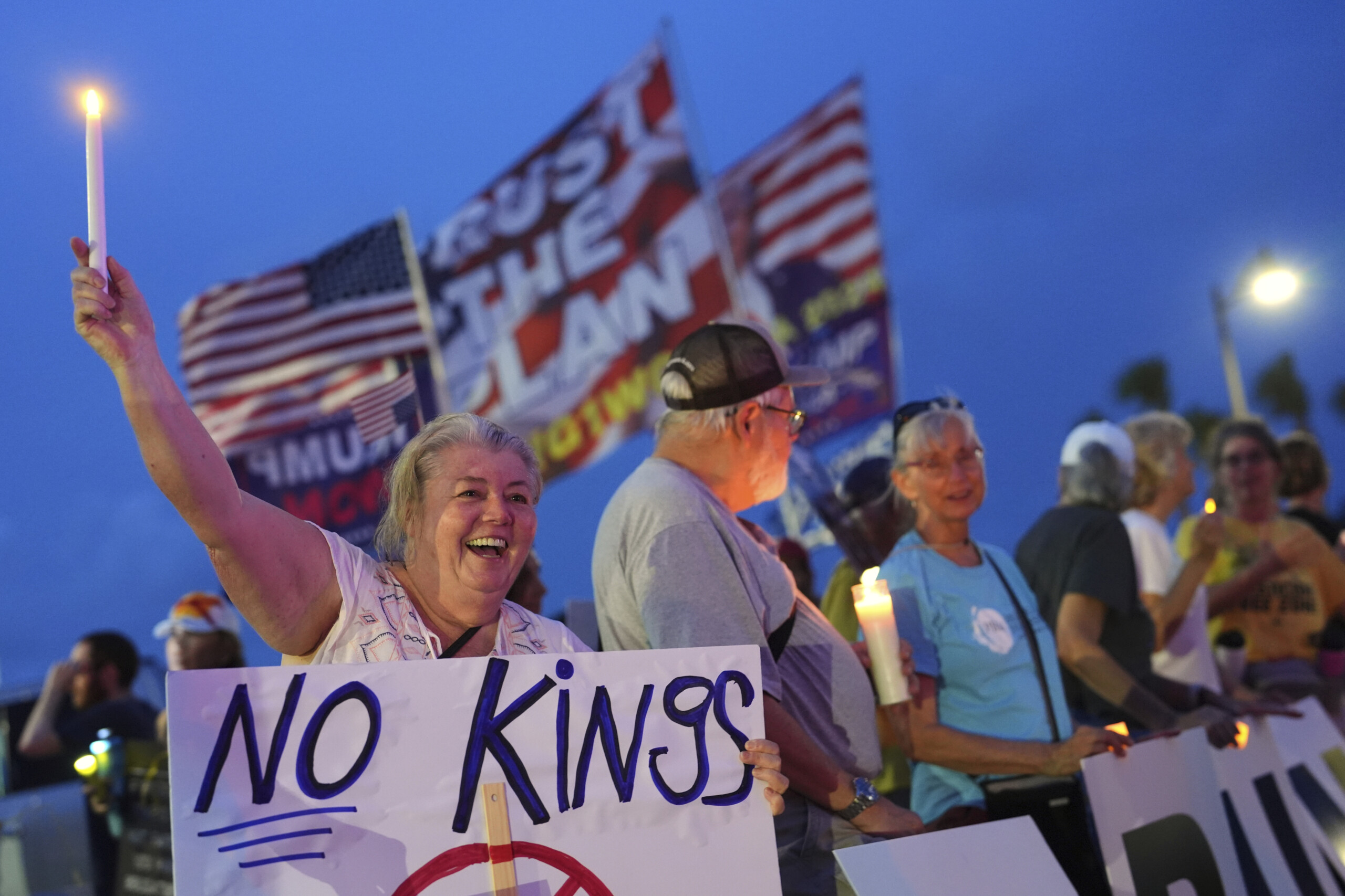 etats unis de new york a washington et chicago des marches no kings sont organisees dans les rues contre trump scaled