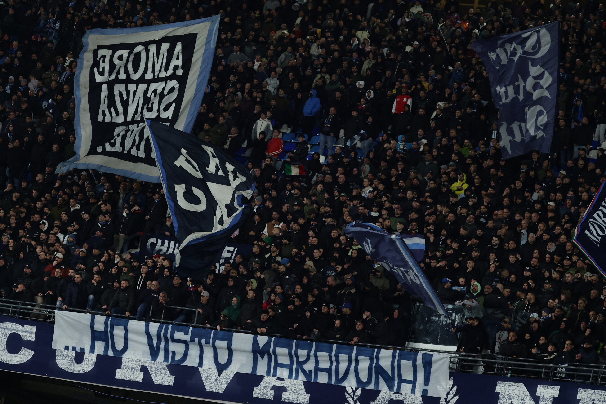 football lavocat des supporters de naples ils ont ete numerotes on navait pas vu ca depuis 1944 scaled