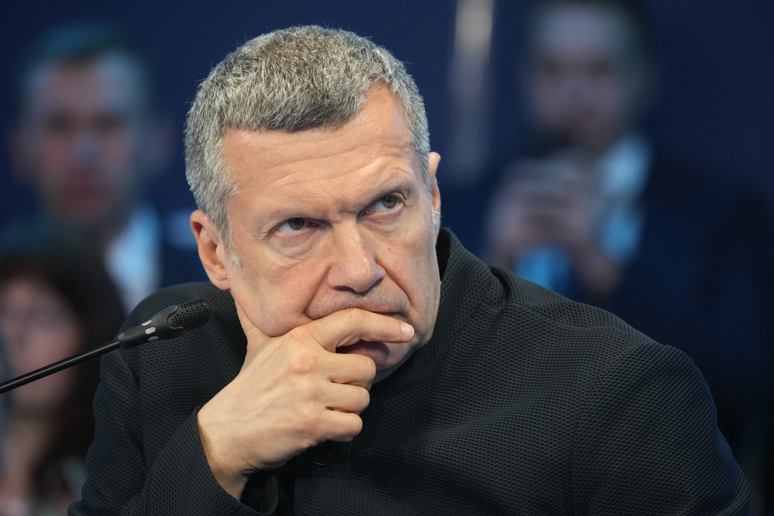 ukraine trump tourne en derision a la television russe dans lemission du propagandiste solovyov scaled