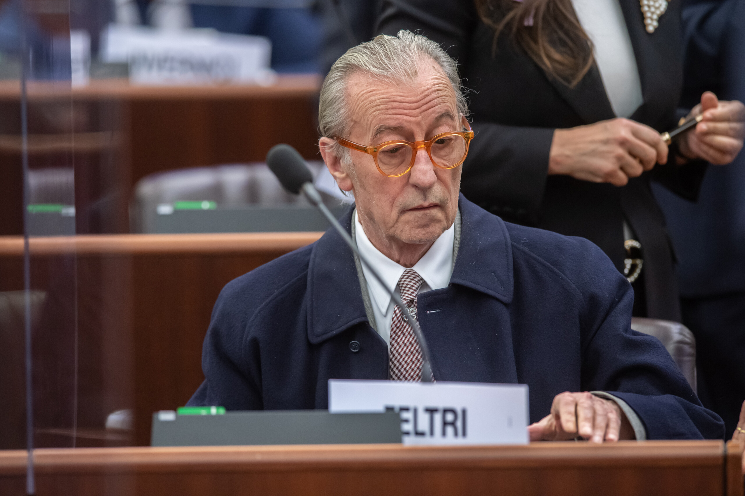 vittorio feltri agresse par deux personnes jai reagi en leur donnant un coup de poing scaled