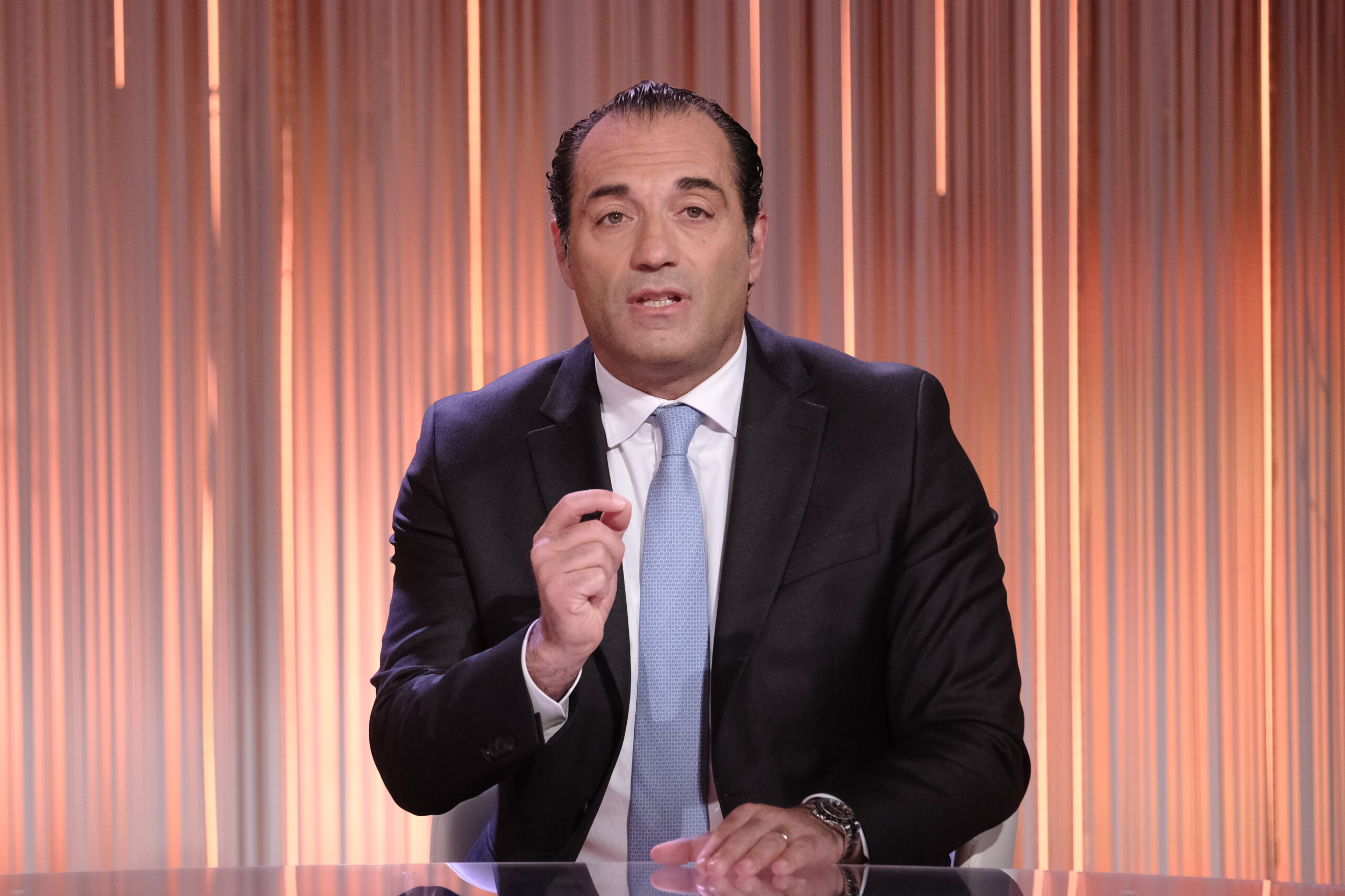 Stellantis : +13 % de chiffre d’affaires à 37,2 milliards au troisième trimestre. Le PDG Filosa : « Heureux de constater un retour à la croissance » 1 stellantis 13 de chiffre daffaires a 372 milliards au troisieme trimestre le pdg filosa heureux de constater un retour a la croissance scaled