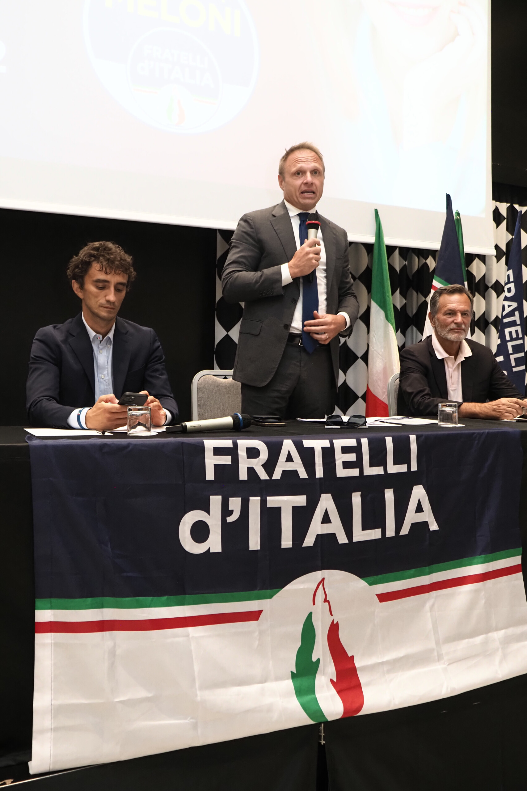 Chants fascistes, le parquet de Parme ouvre un dossier 1 chants fascistes le parquet de parme ouvre un dossier scaled