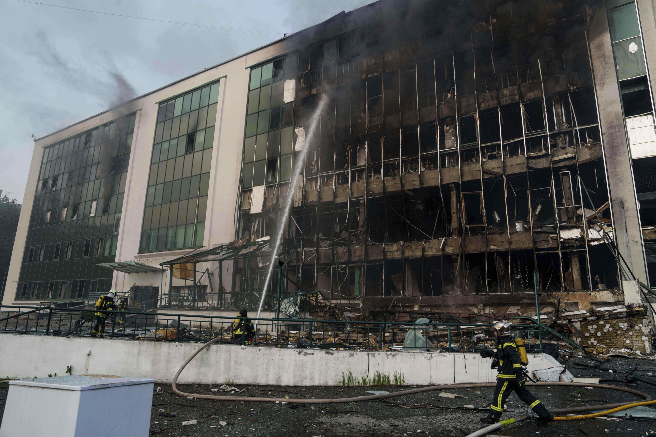 Ukraine : série d'attaques en Russie pendant la nuit, 130 drones détruits 1 ukraine serie dattaques en russie pendant la nuit 130 drones detruits scaled