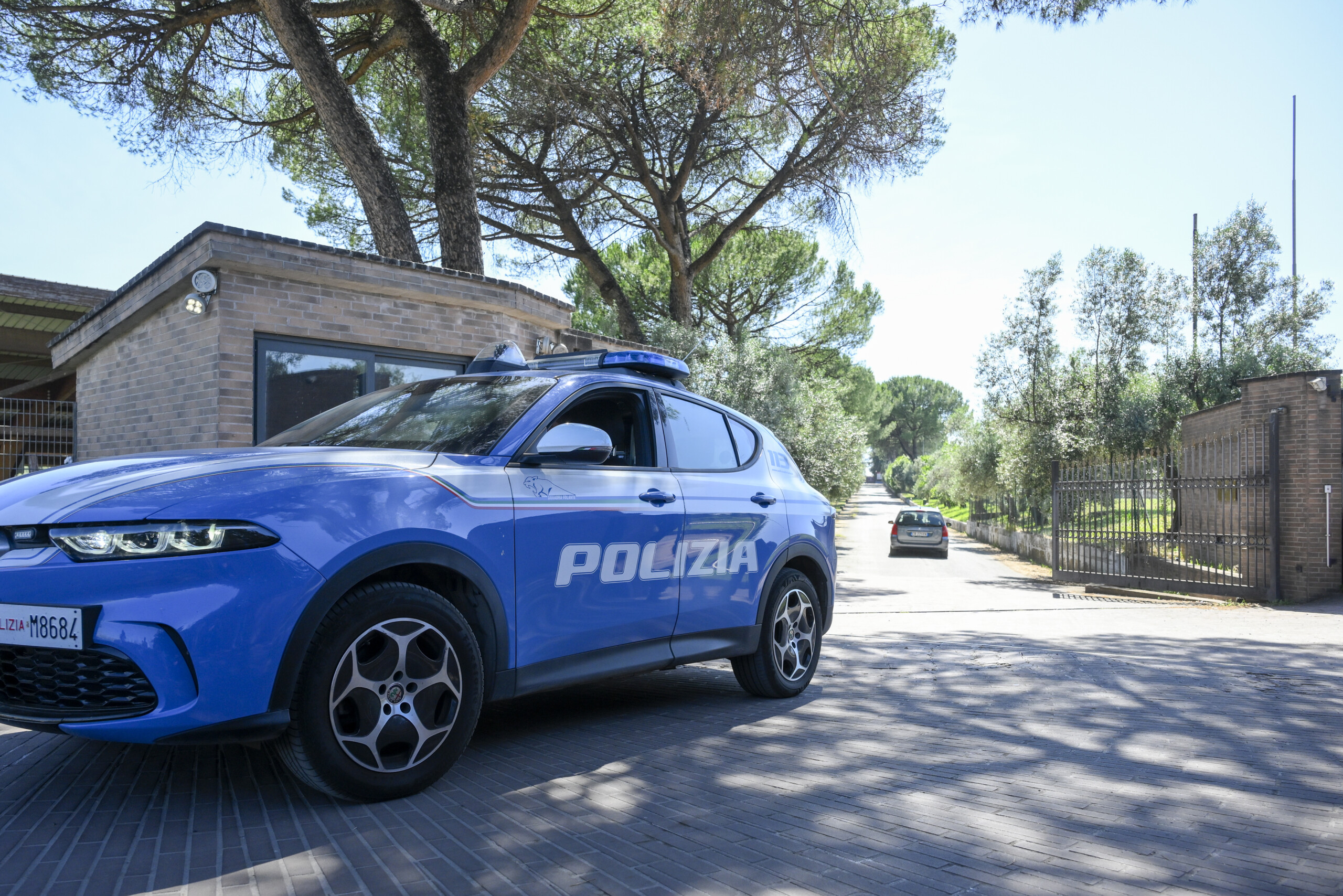 accidents de la route collision avec un volant un policier meurt dans la region de naples scaled