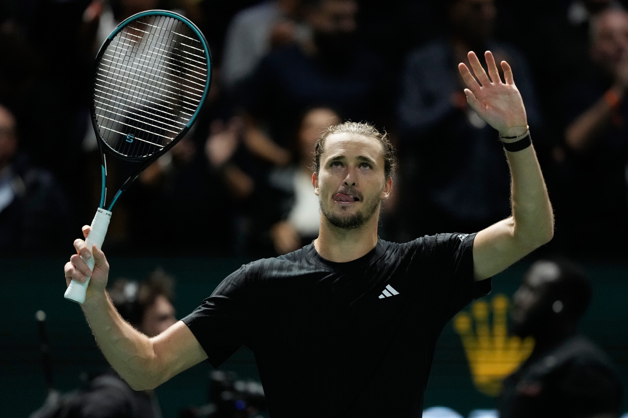 atp paris zverev bat medvedev et affrontera sinner en demi finale scaled