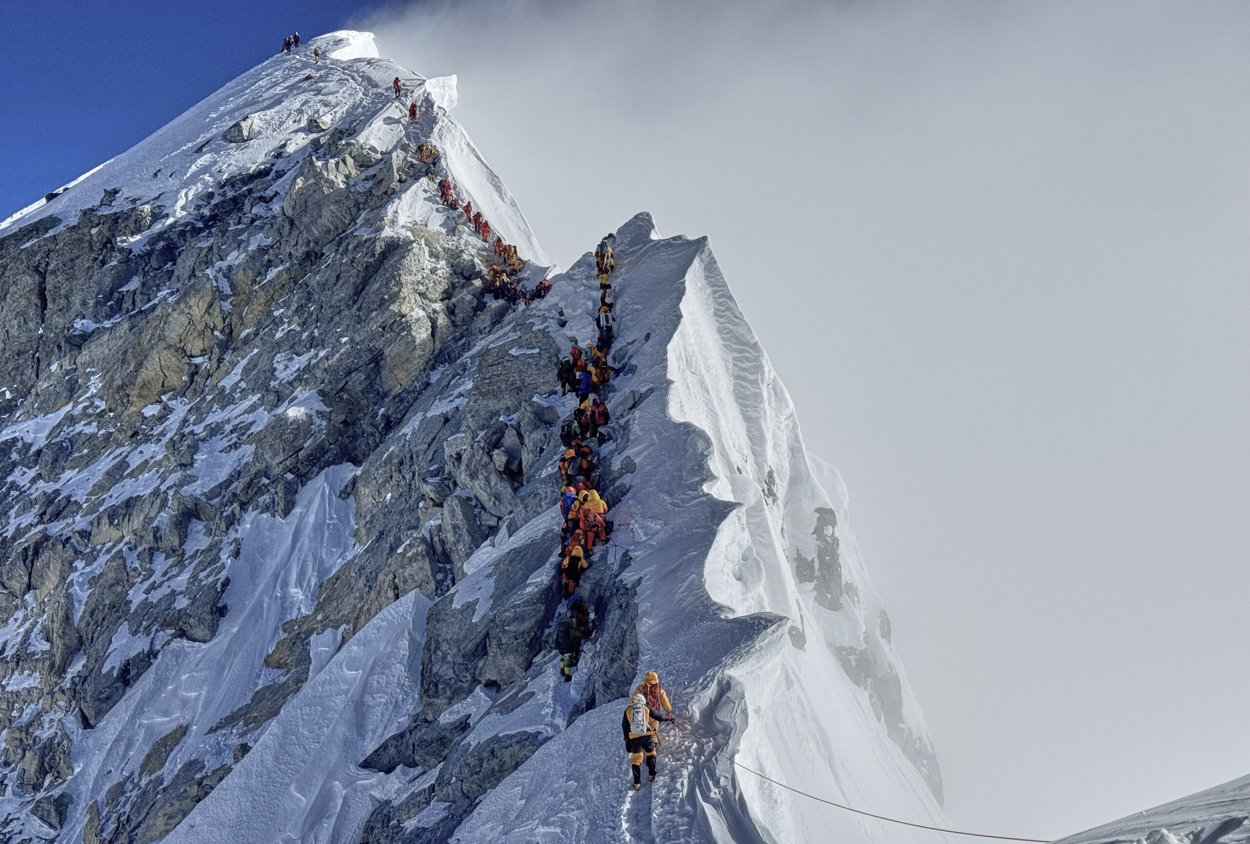 nepal lun des alpinistes italiens disparus a ete retrouve mort scaled