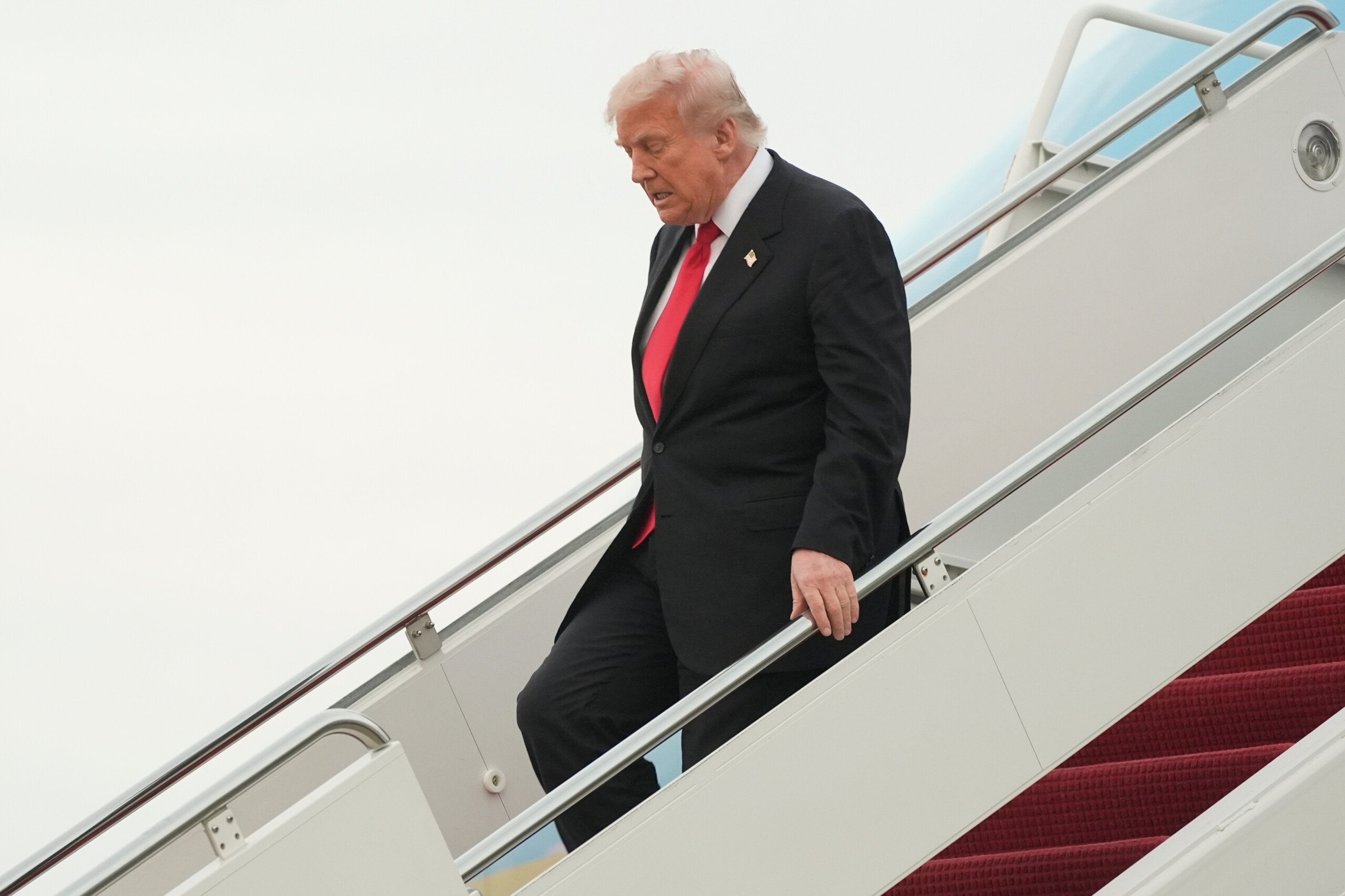 royaume uni trump contre les dirigeants de la bbc des journalistes corrompus scaled