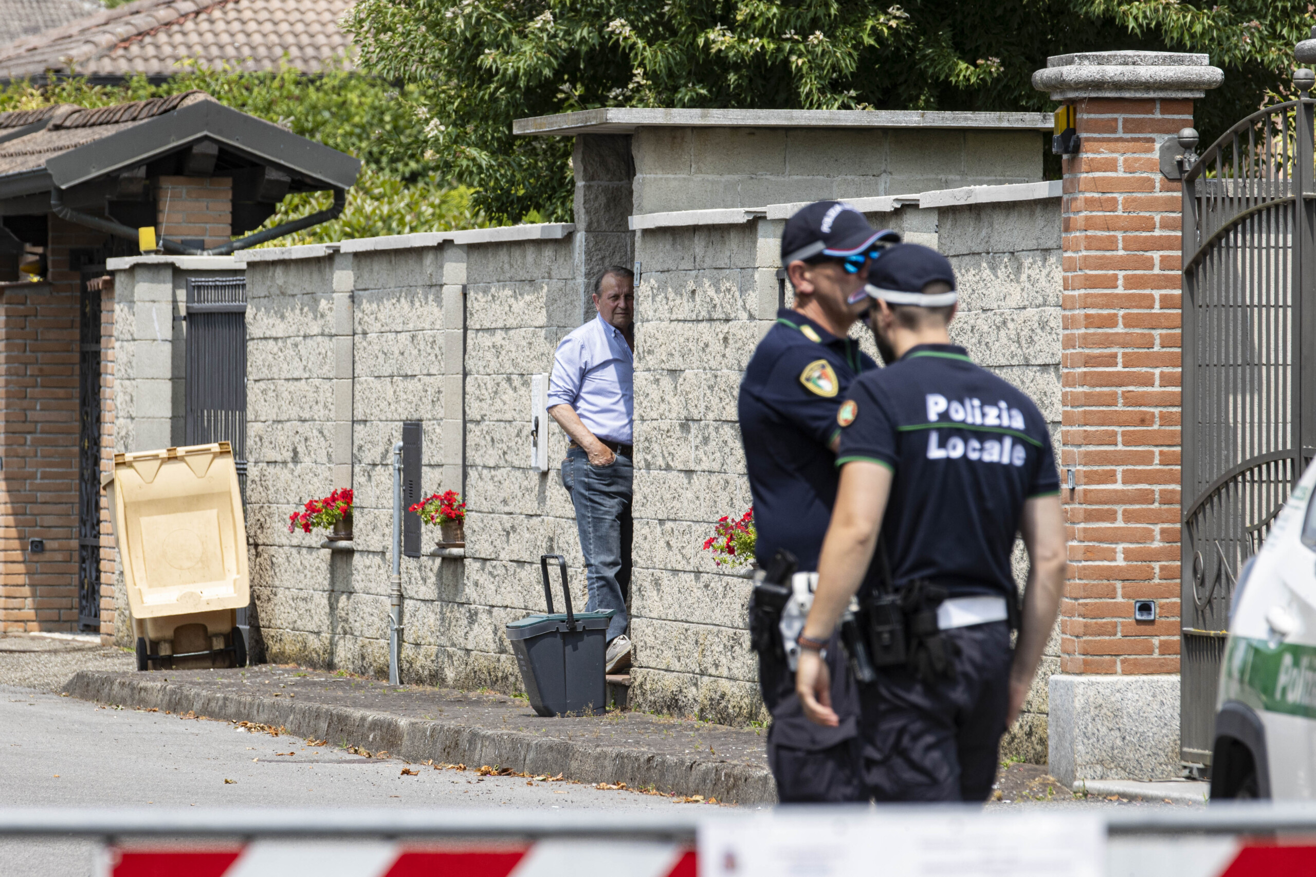 meurtre de garlasco seules les empreintes de chiara poggi sur les restes du petit dejeuner celles dun carabinier sur la porte scaled