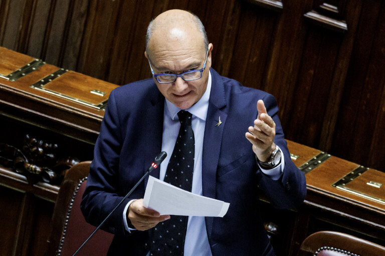 ecole valditara mes propos etaient politiques unis contre les feminicides