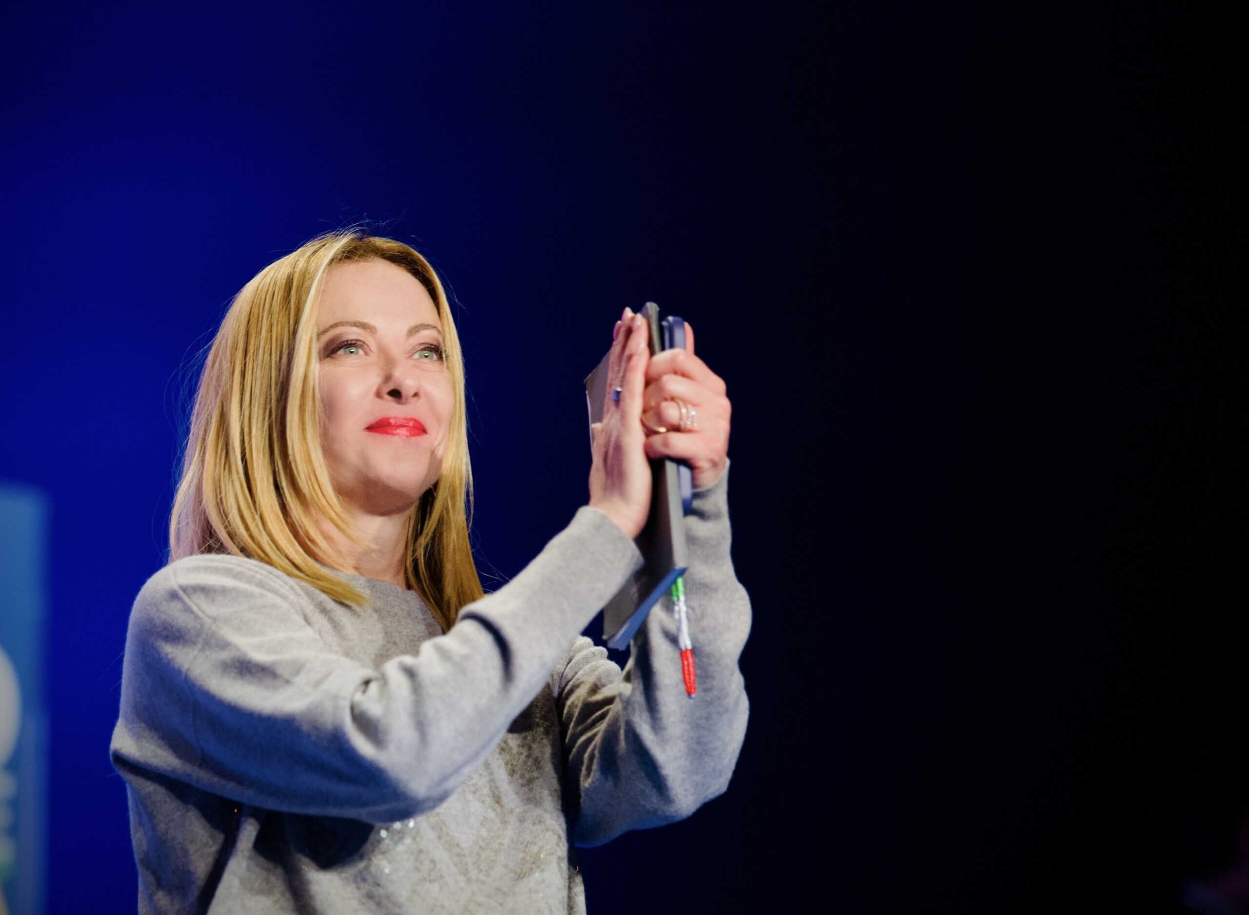 Manœuvre, Meloni à l’assemblée de l’Anci : « Première loi de finances sans coupes pour les collectivités locales » 1 manoeuvre meloni a lassemblee de lanci premiere loi de finances sans coupes pour les collectivites locales scaled