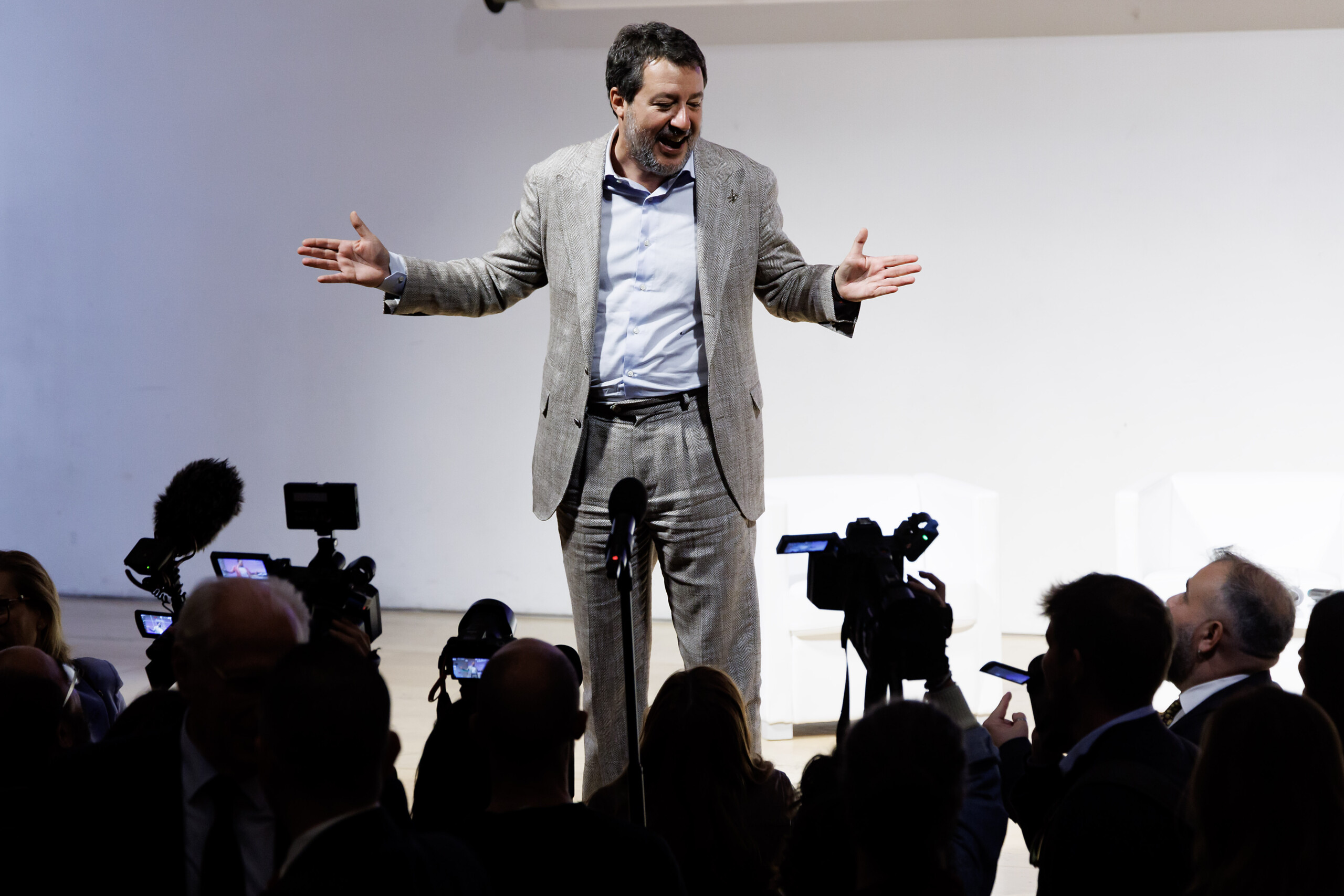 manoeuvre salvini landini greviste professionnel la cgil tient en otage des millions ditaliens scaled