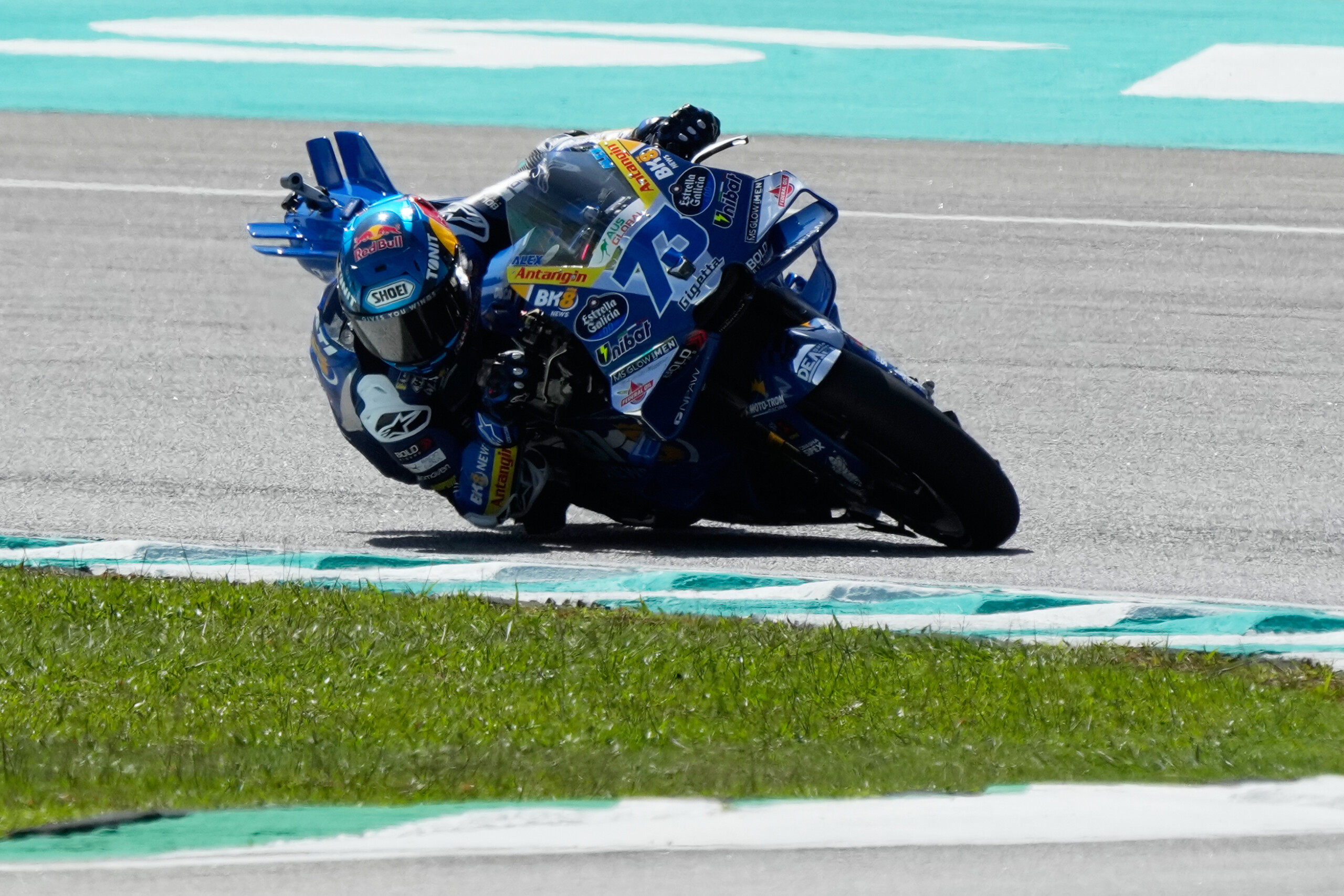 MotoGP : Alex Marquez remporte le Sprint à Valence, Di Giannantonio 3e 1 motogp alex marquez remporte le sprint a valence di giannantonio 3e scaled